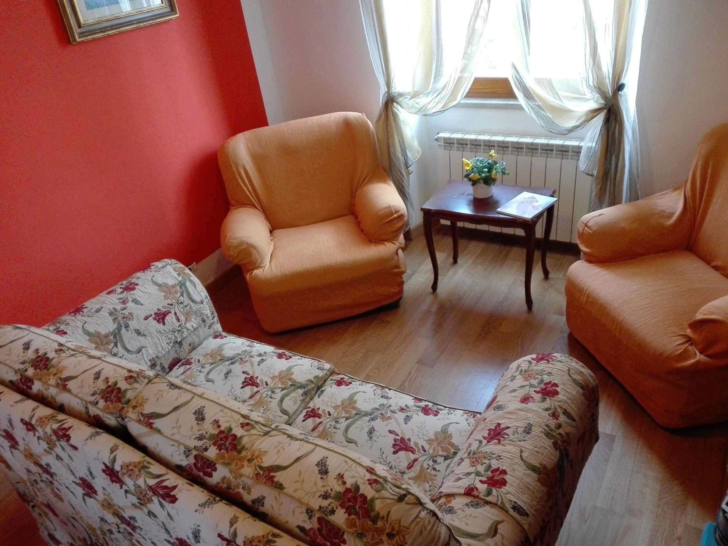 King Room with Balcony - Photo 1