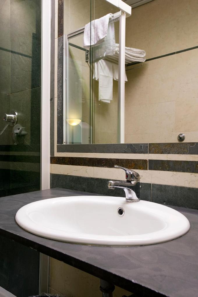 Single Room with Sea View photo 2