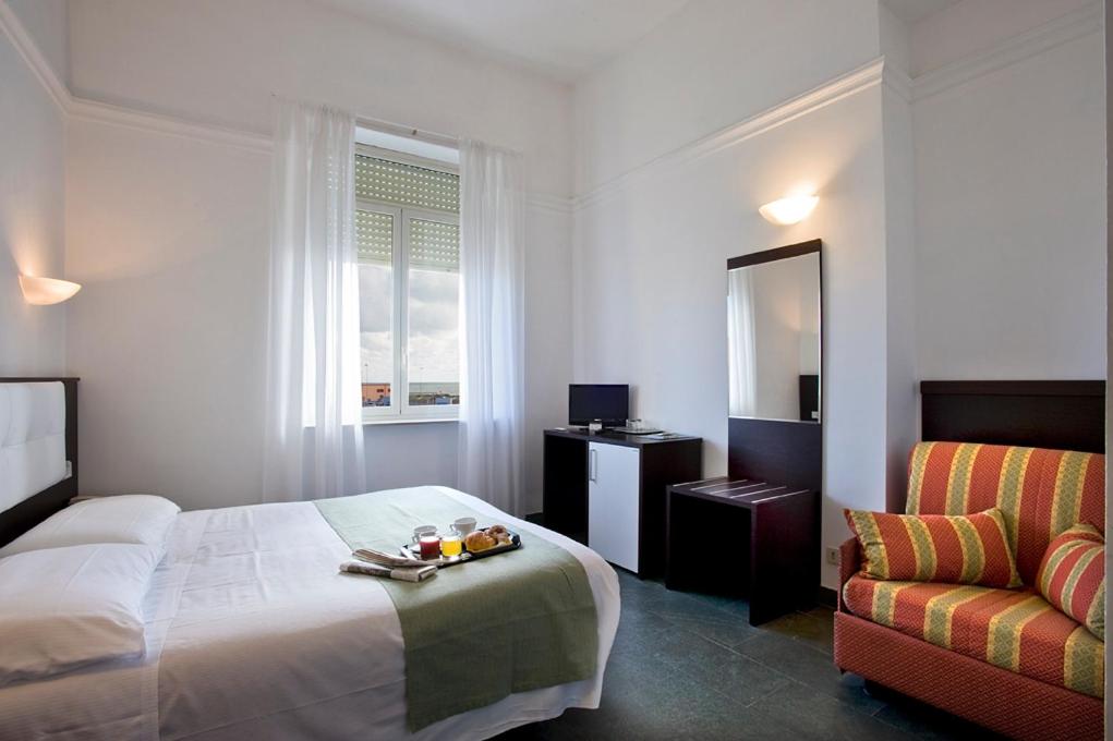 Double or Twin Room with Extra Bed - Photo 4