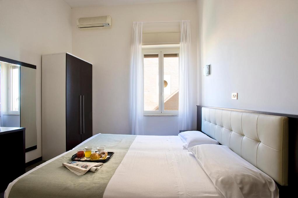 Double or Twin Room with Extra Bed - Photo 3