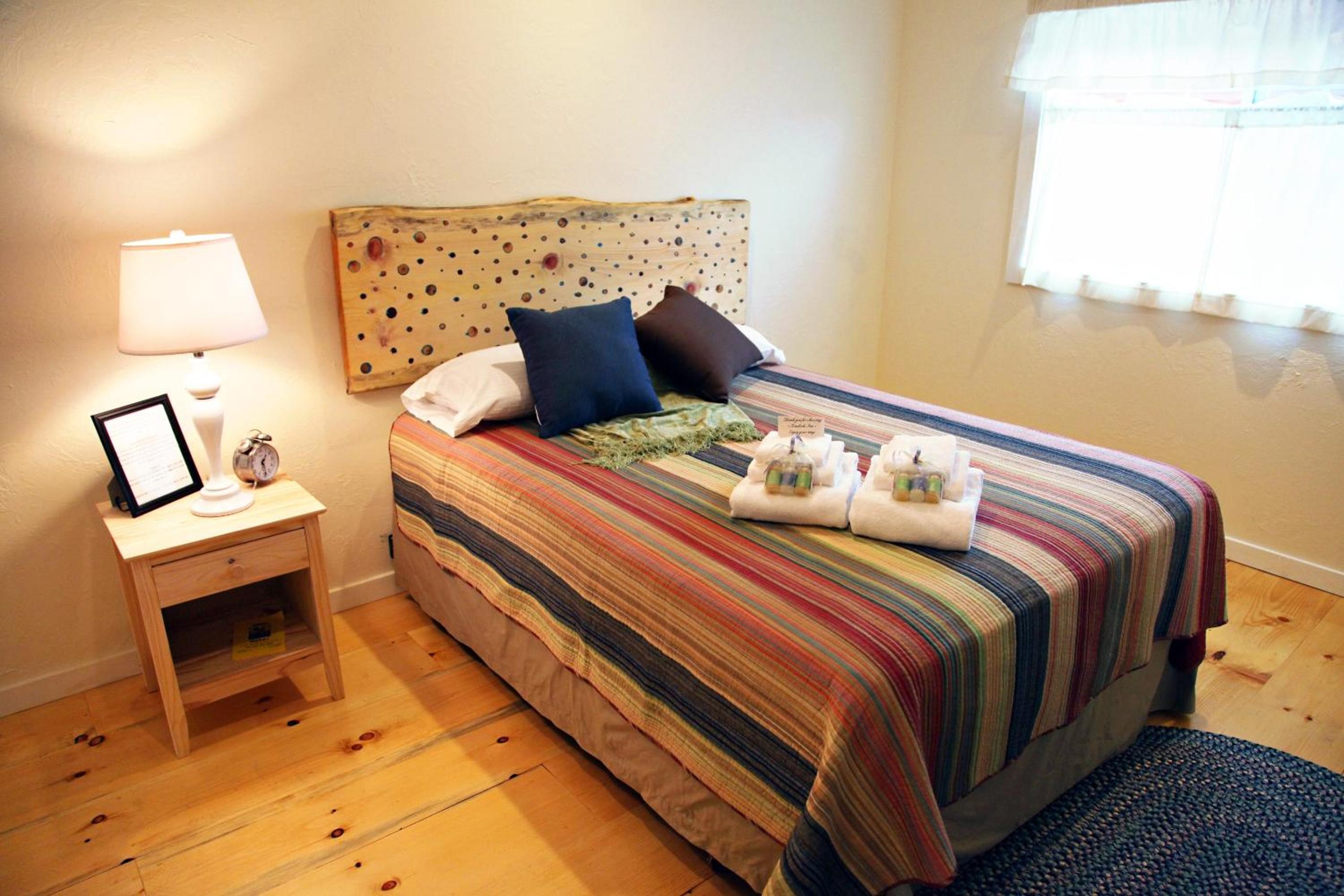 Standard Queen Room