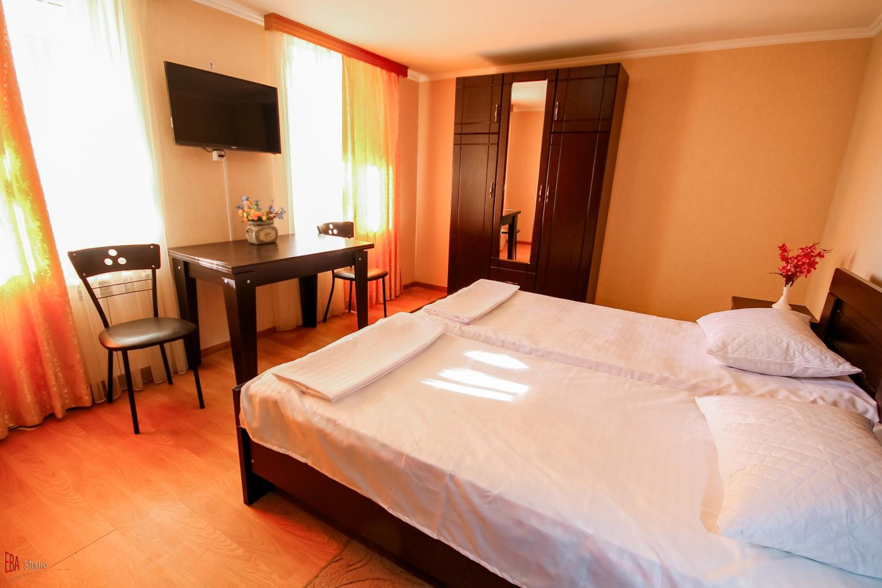 Double or Twin Room with Private External Bathroom photo 1
