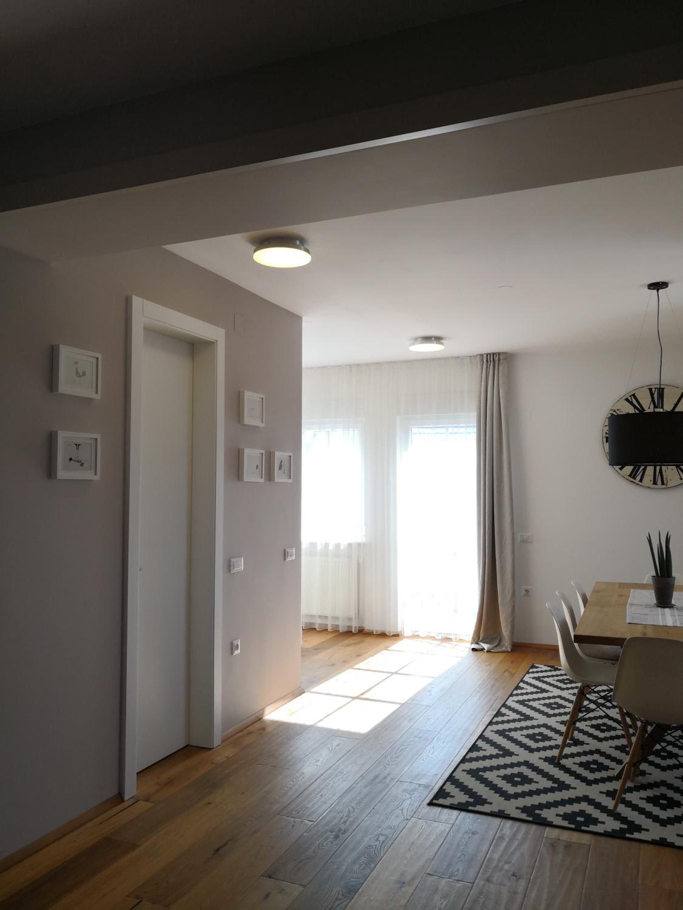 Apartment with Lake View - Photo 17