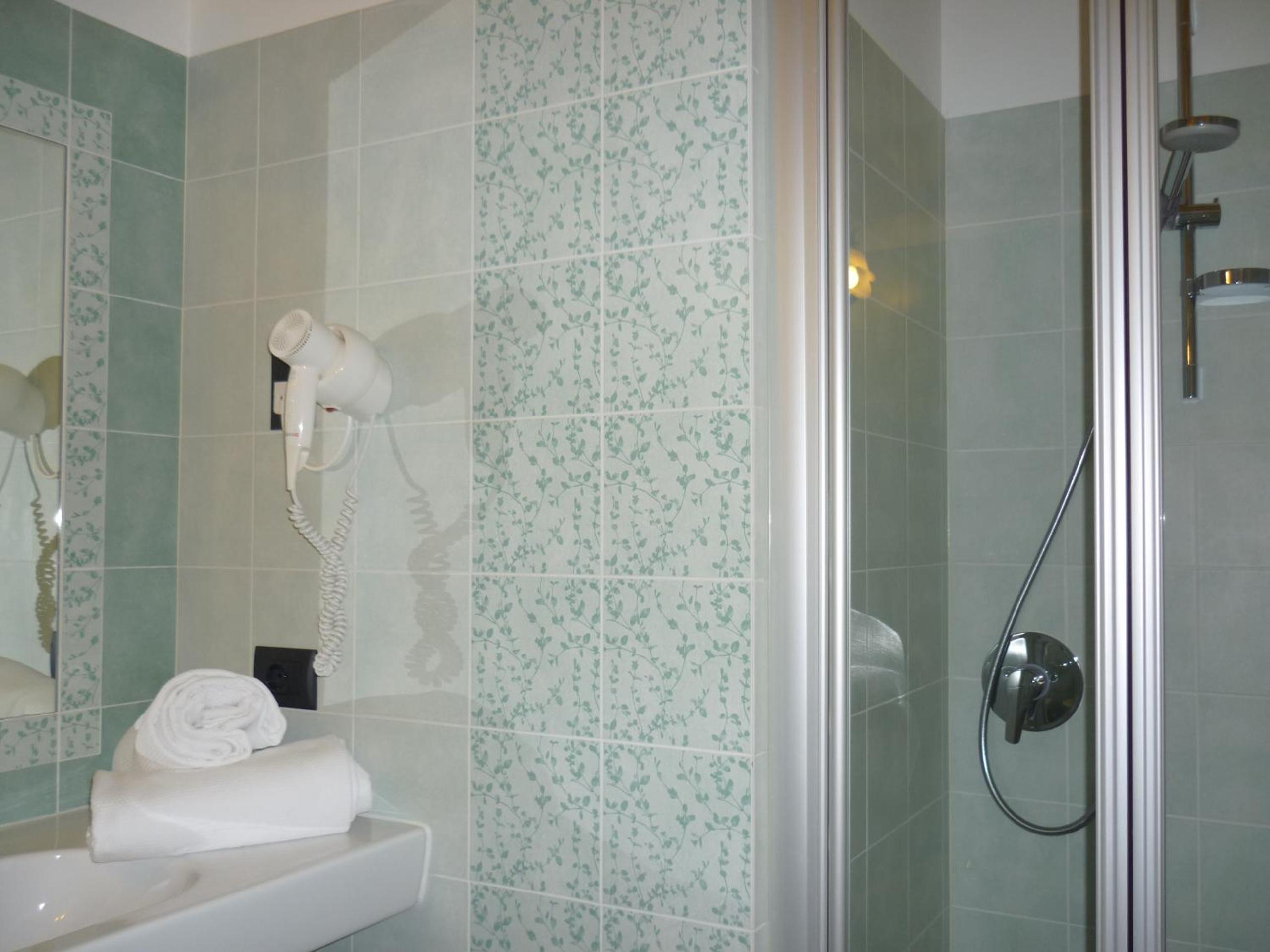 One-Bedroom Apartment (4 Adults) photo 3