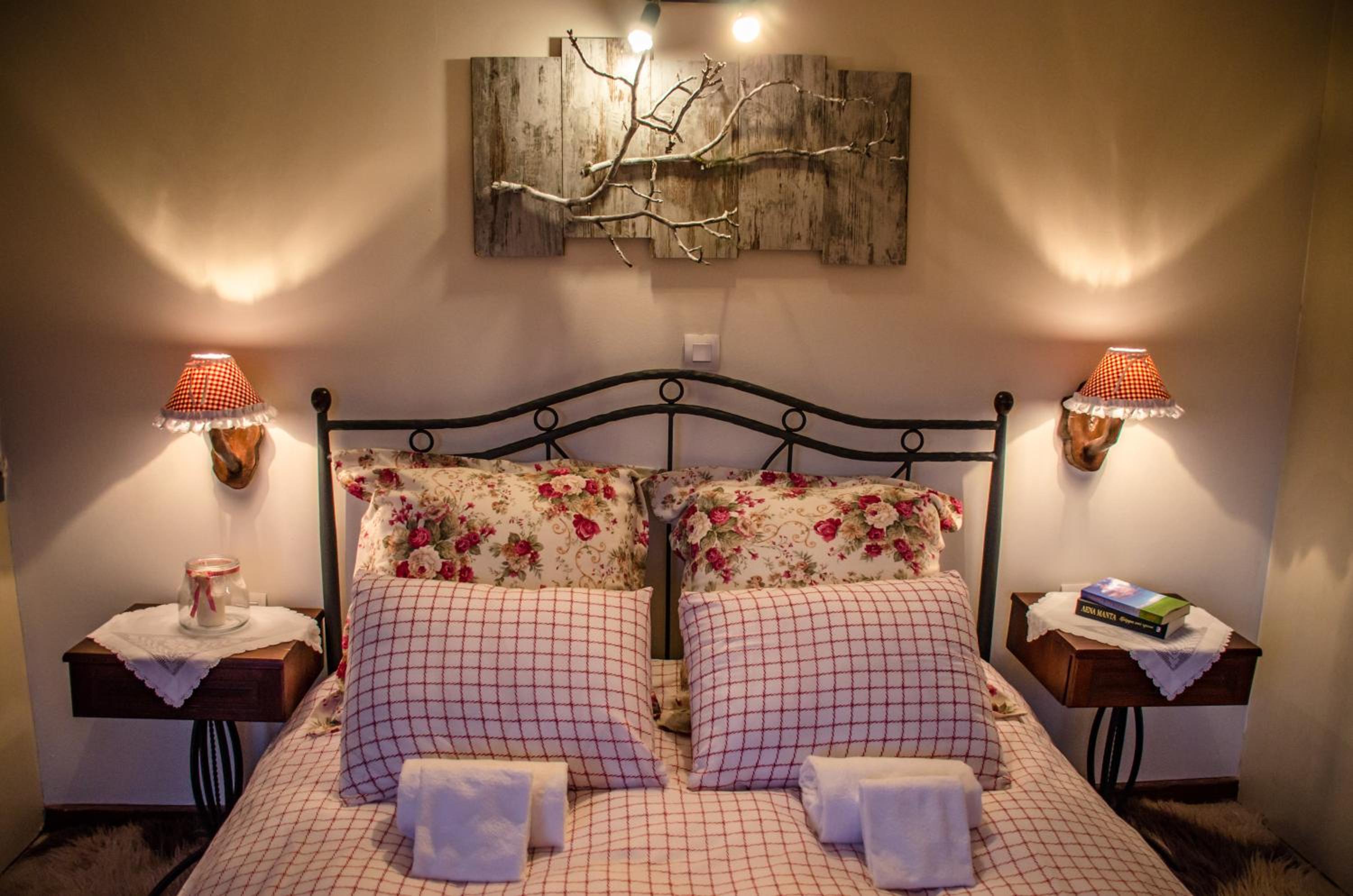 Double Room with Mountain View - Photo 1