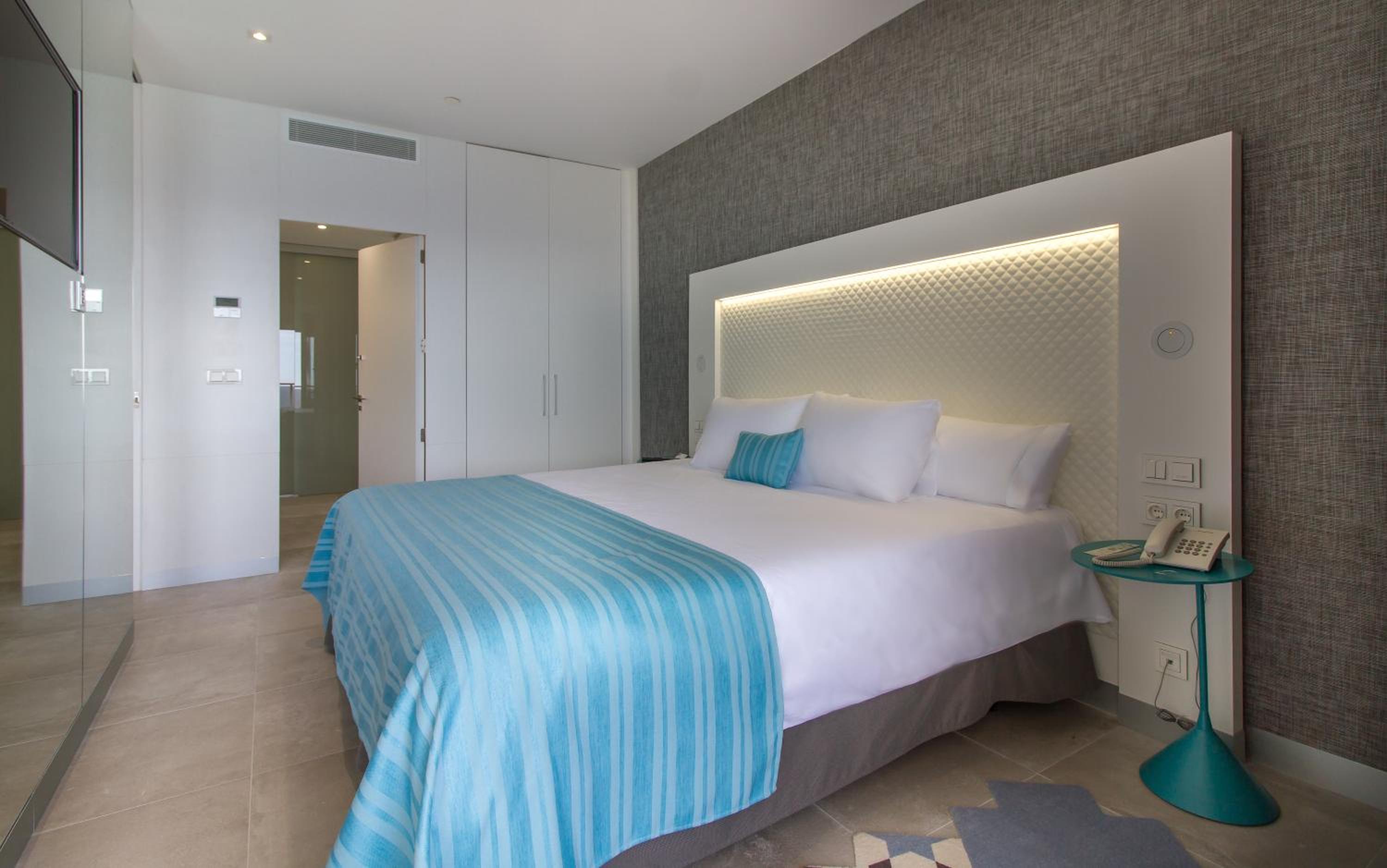 Suite King con Balcón (4 adultos)