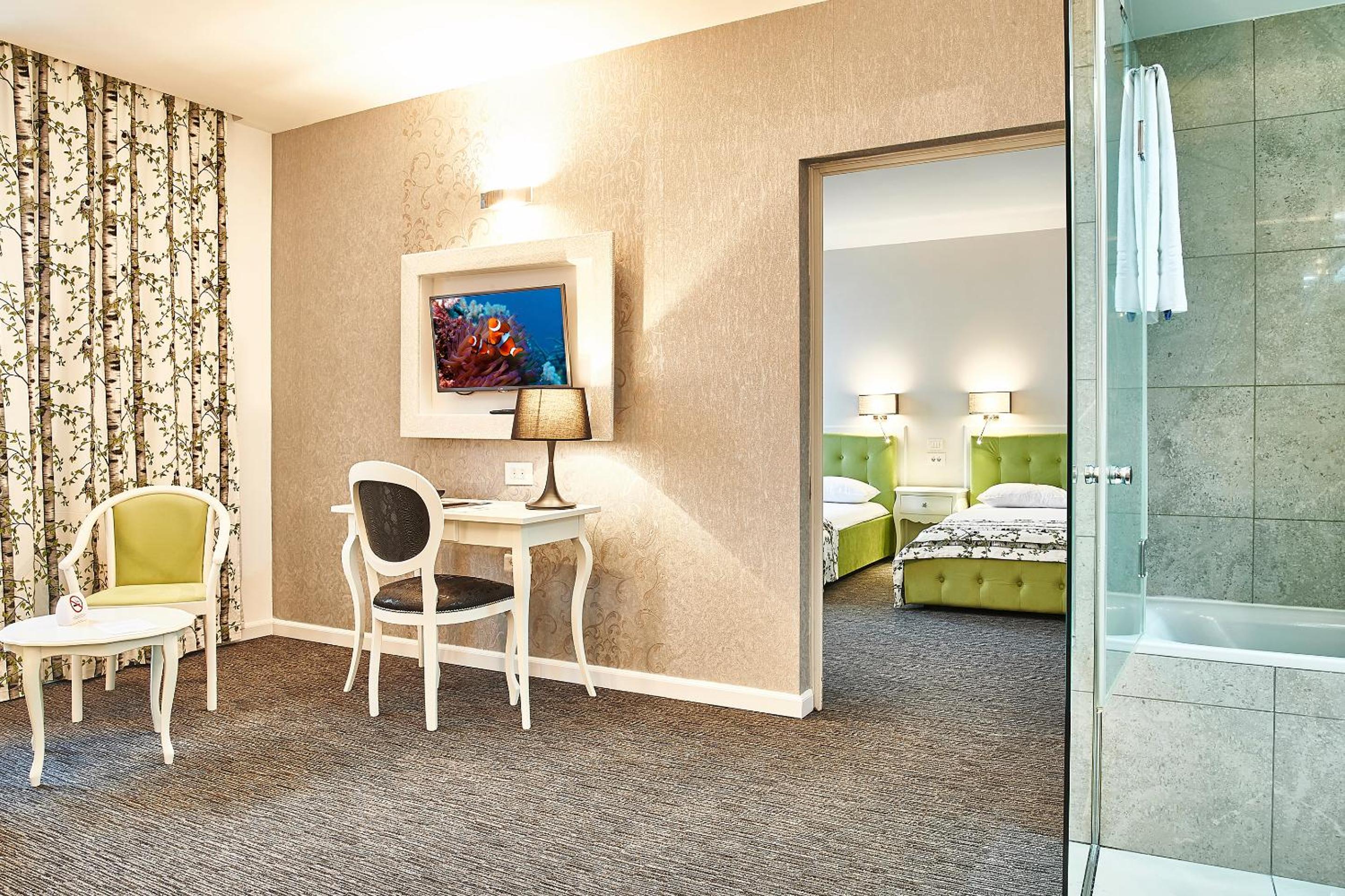 Deluxe Family PLUS Suite photo 2