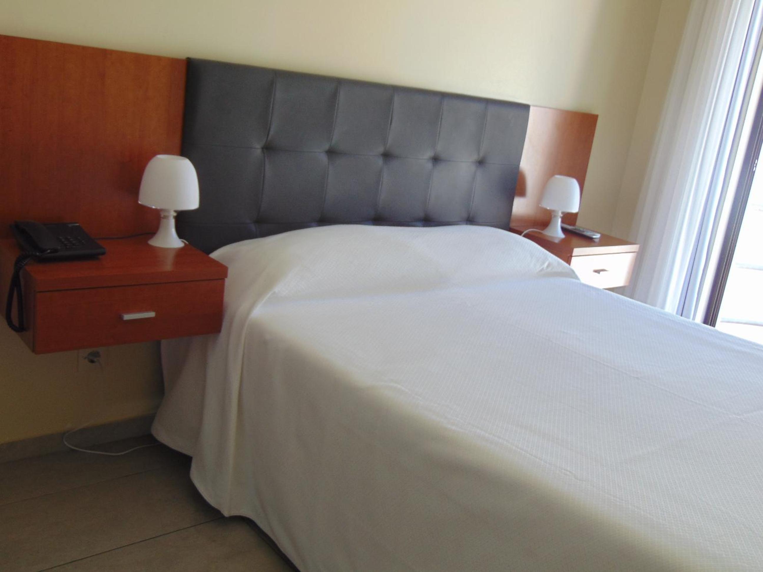 Double or Twin Room with Balcony - Photo 1