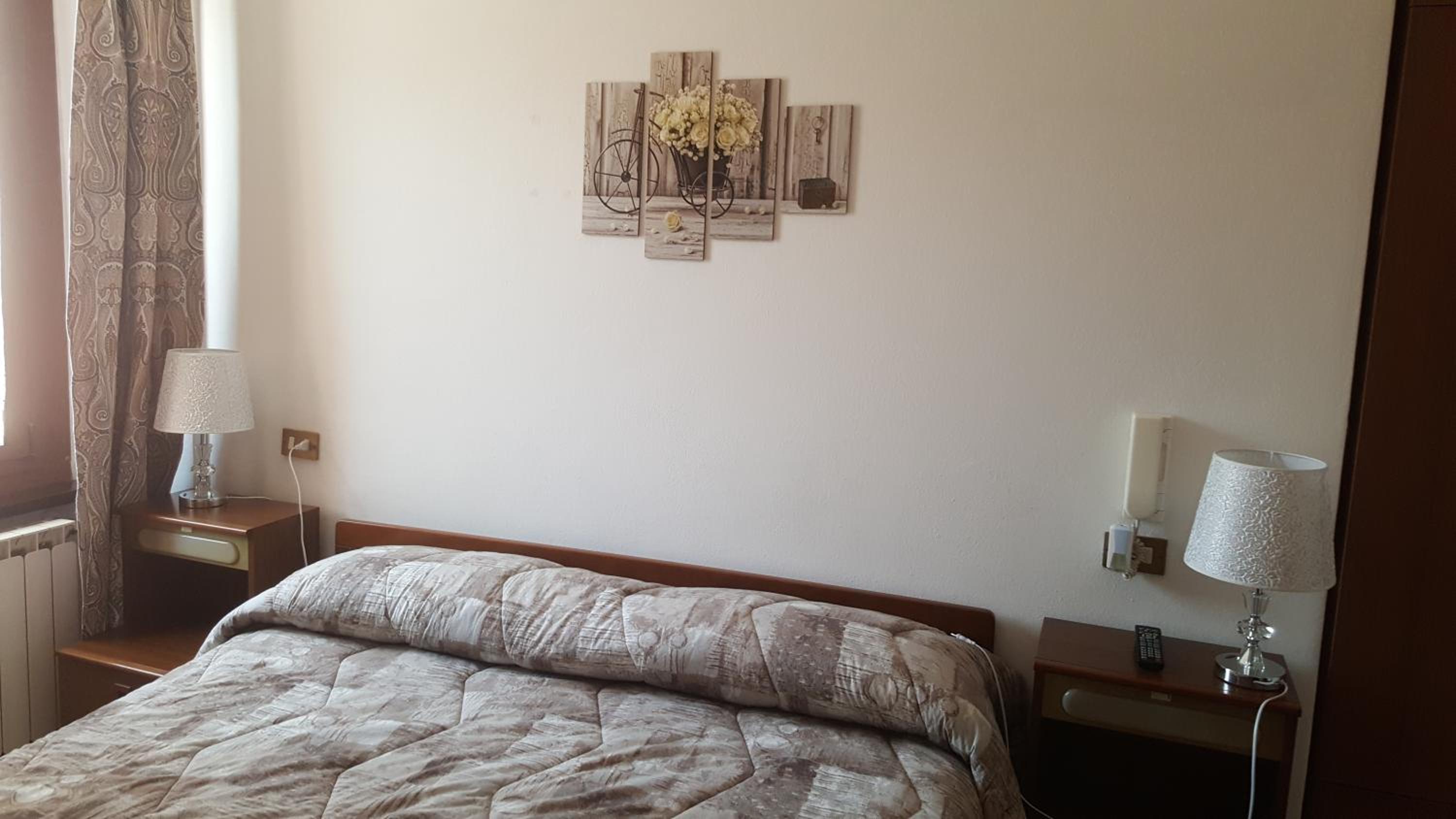Deluxe Double or Twin Room - Photo 1