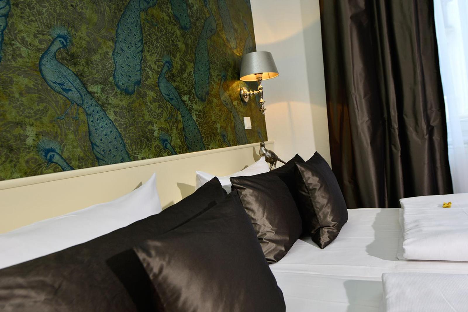 Double Room - Photo 11