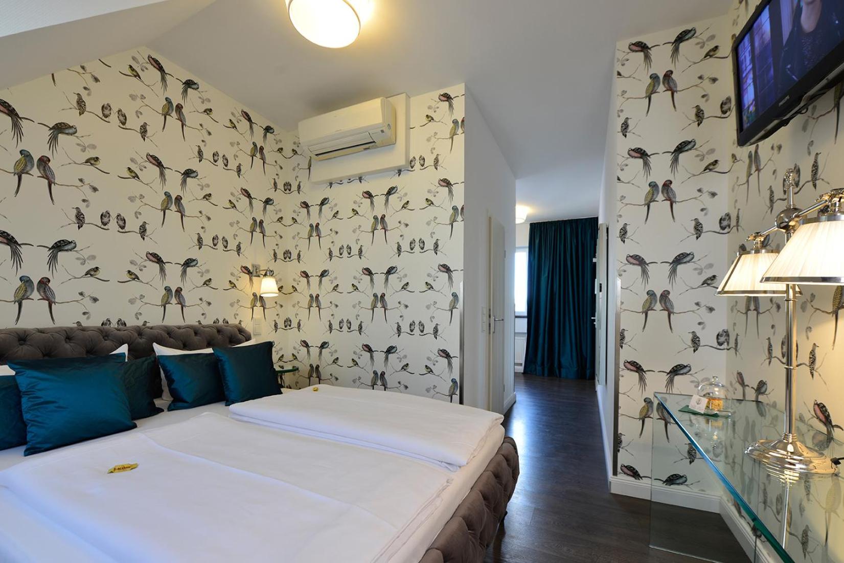 Double Room - Photo 18