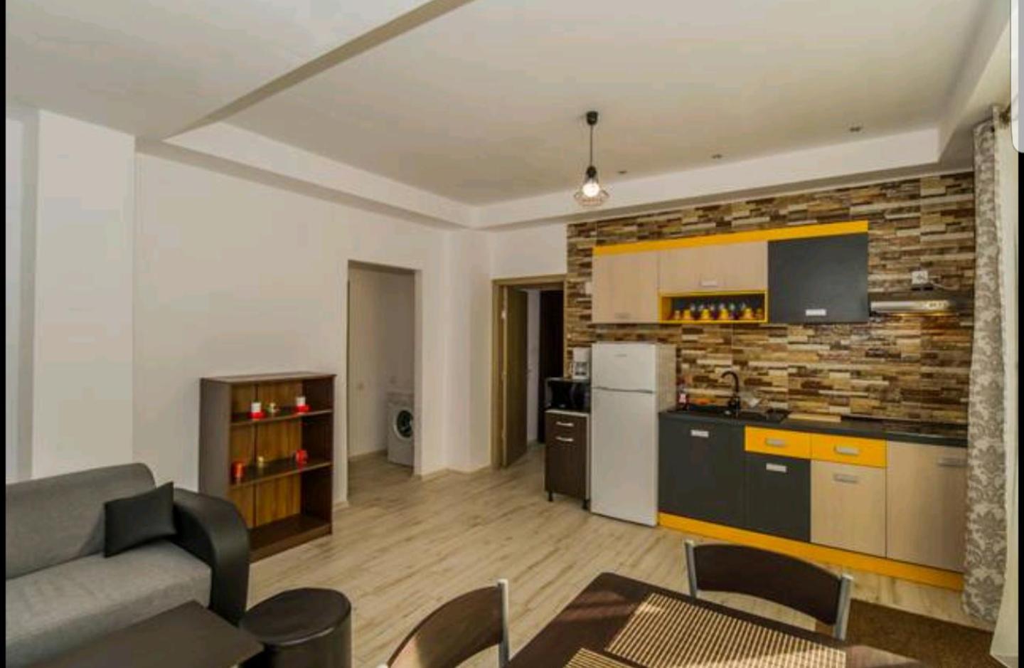 Apartment photo 2