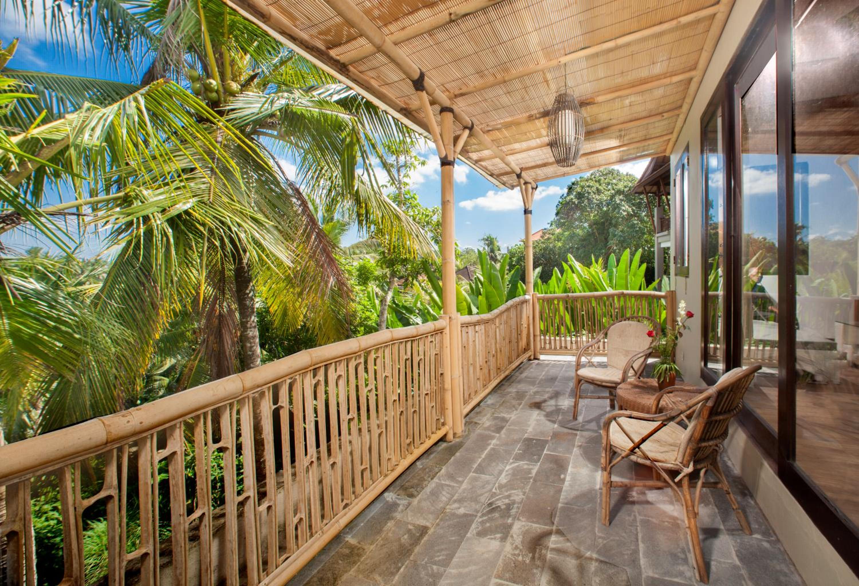 Deluxe Double Room with Balcony - Photo 8
