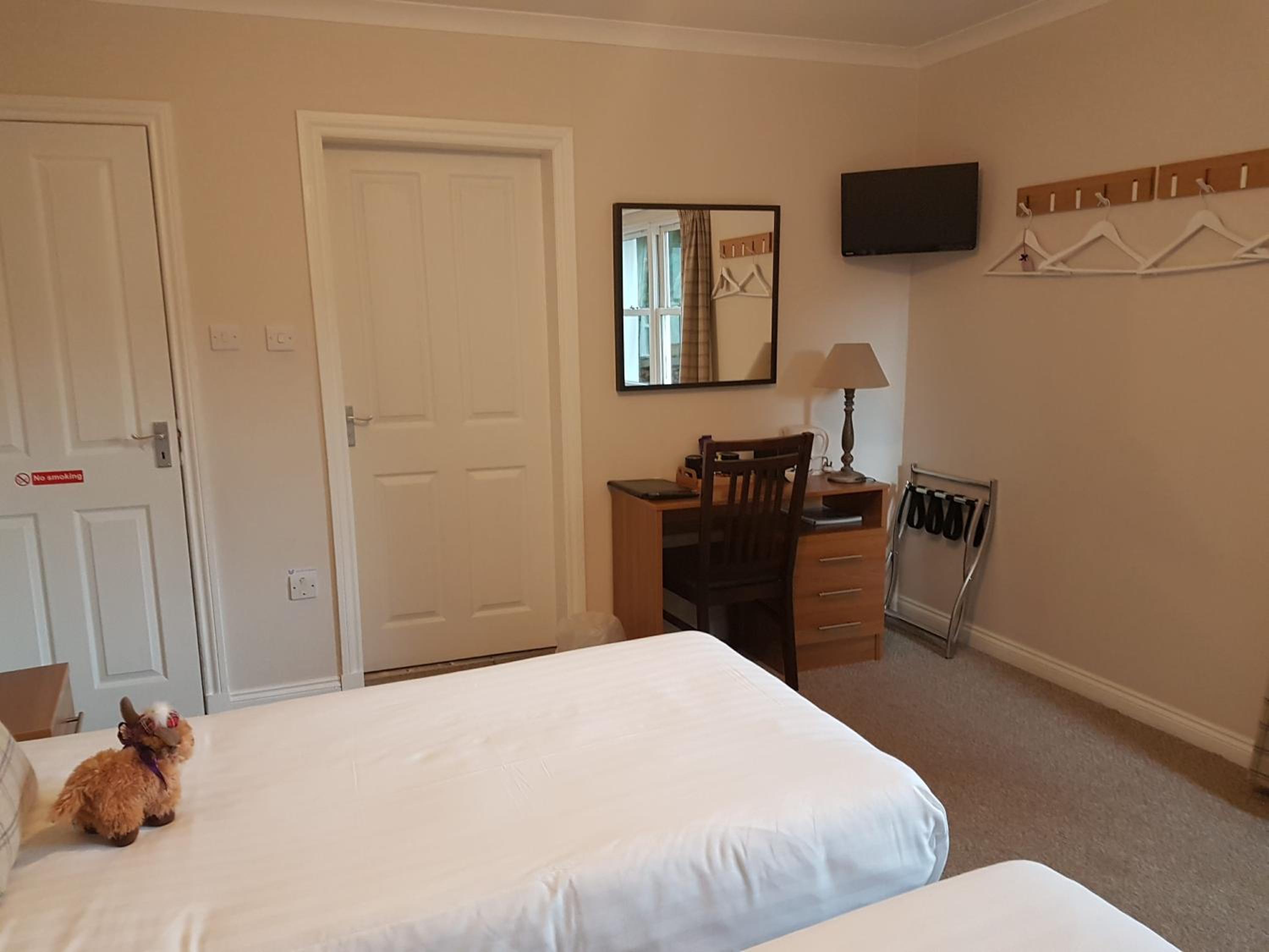 Standard Twin Room photo 2