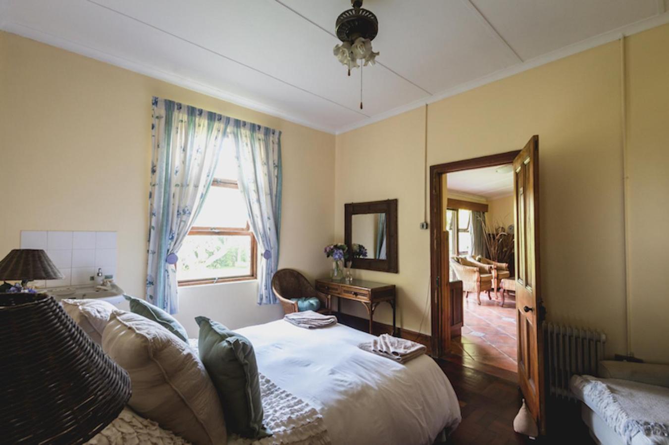 Chalet - Shuttleworth House photo 2
