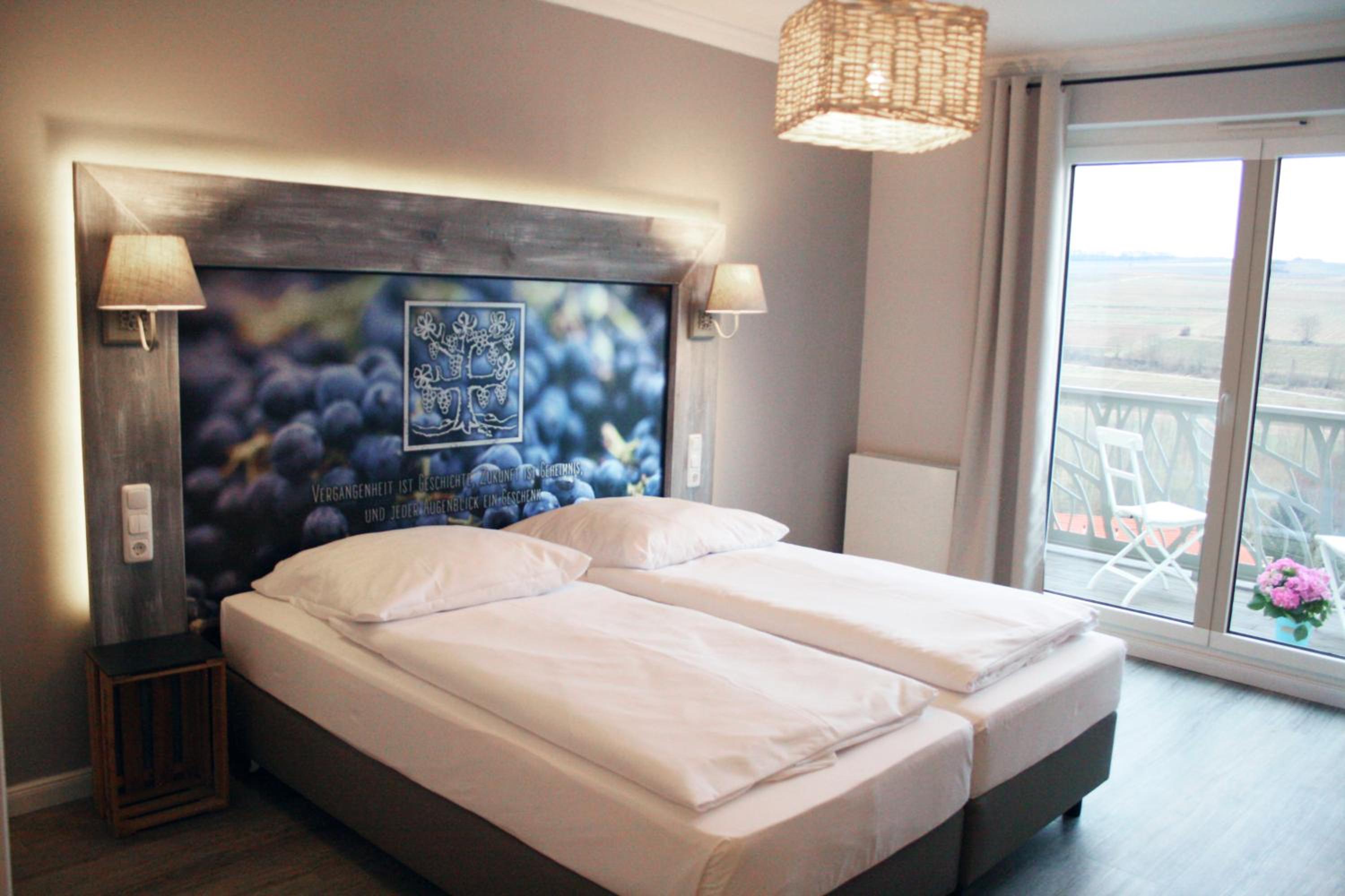 Double or Twin Room with Balcony - Photo 4