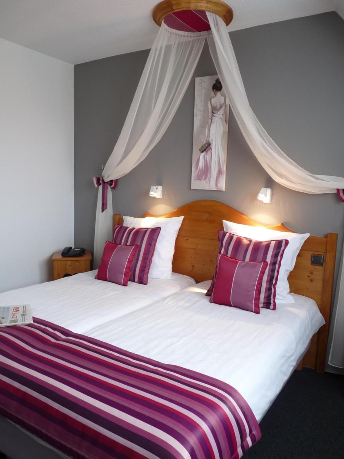 Standard Twin Room photo 2