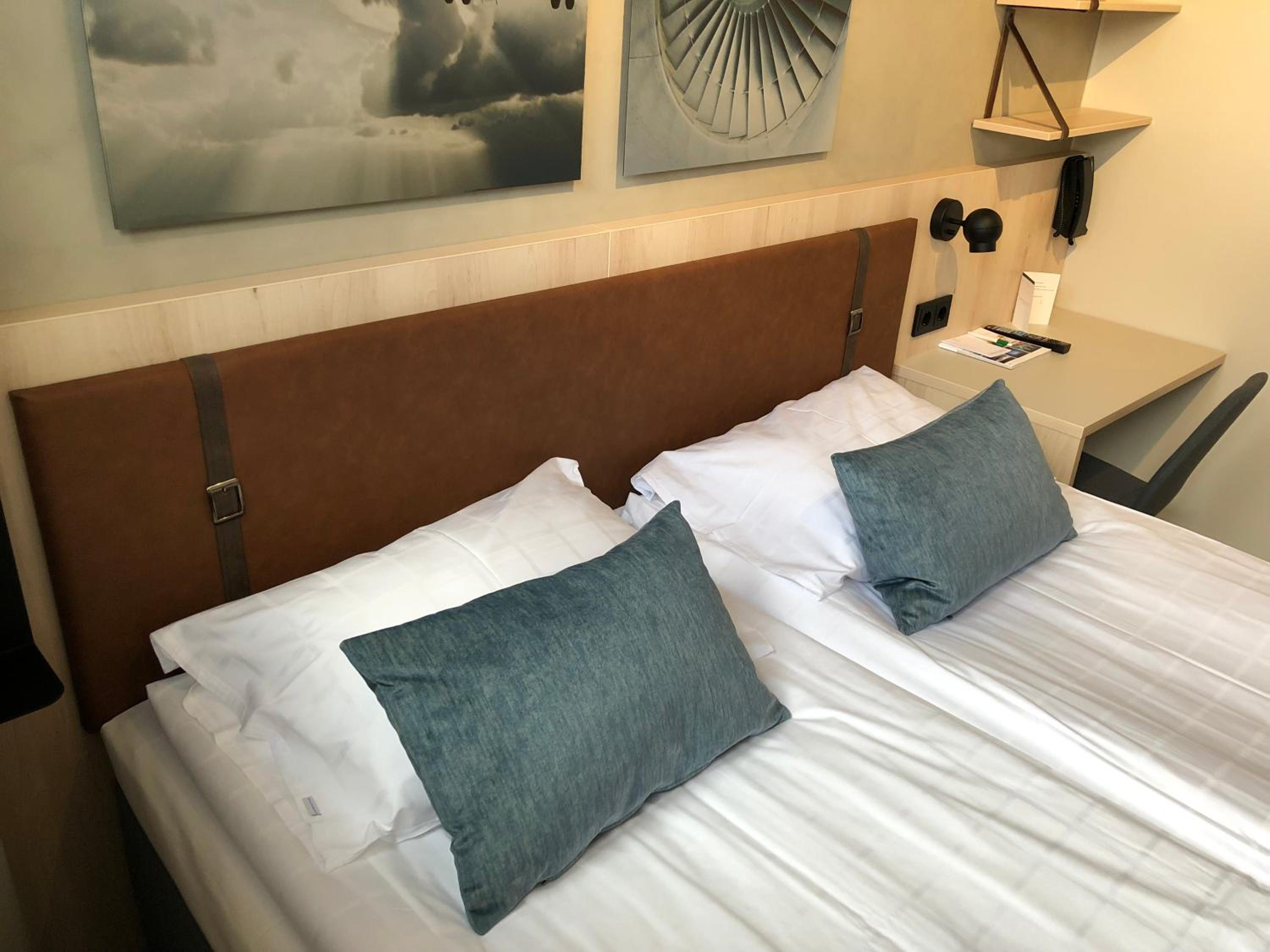 Standard Double Room - Photo 5