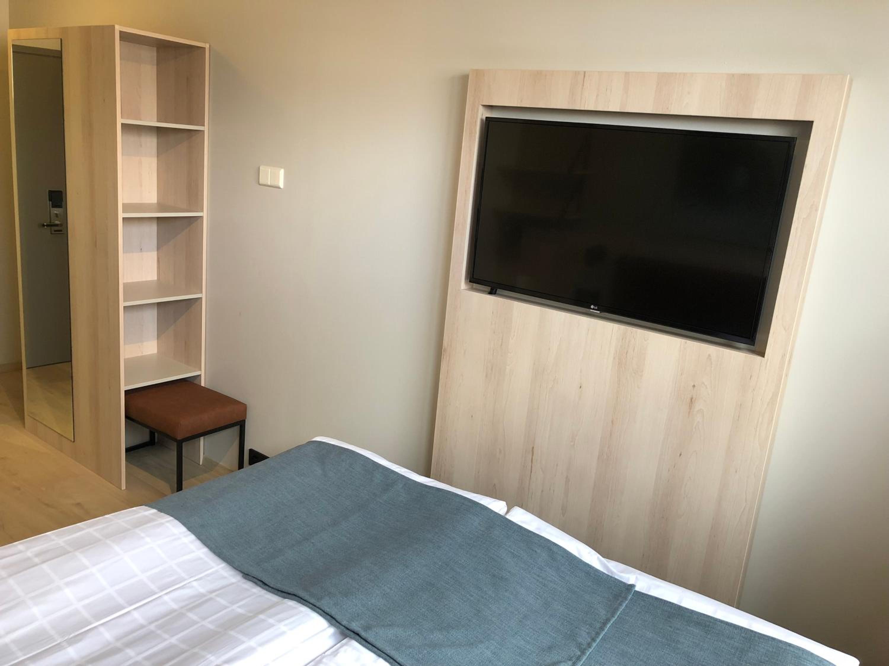 Standard Double Room - Photo 4