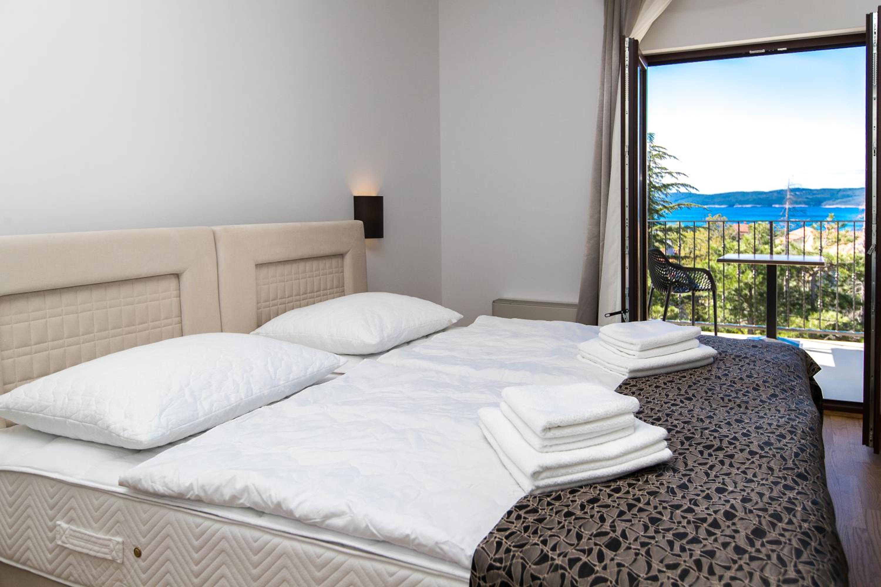 Double or Twin Room - Photo 5