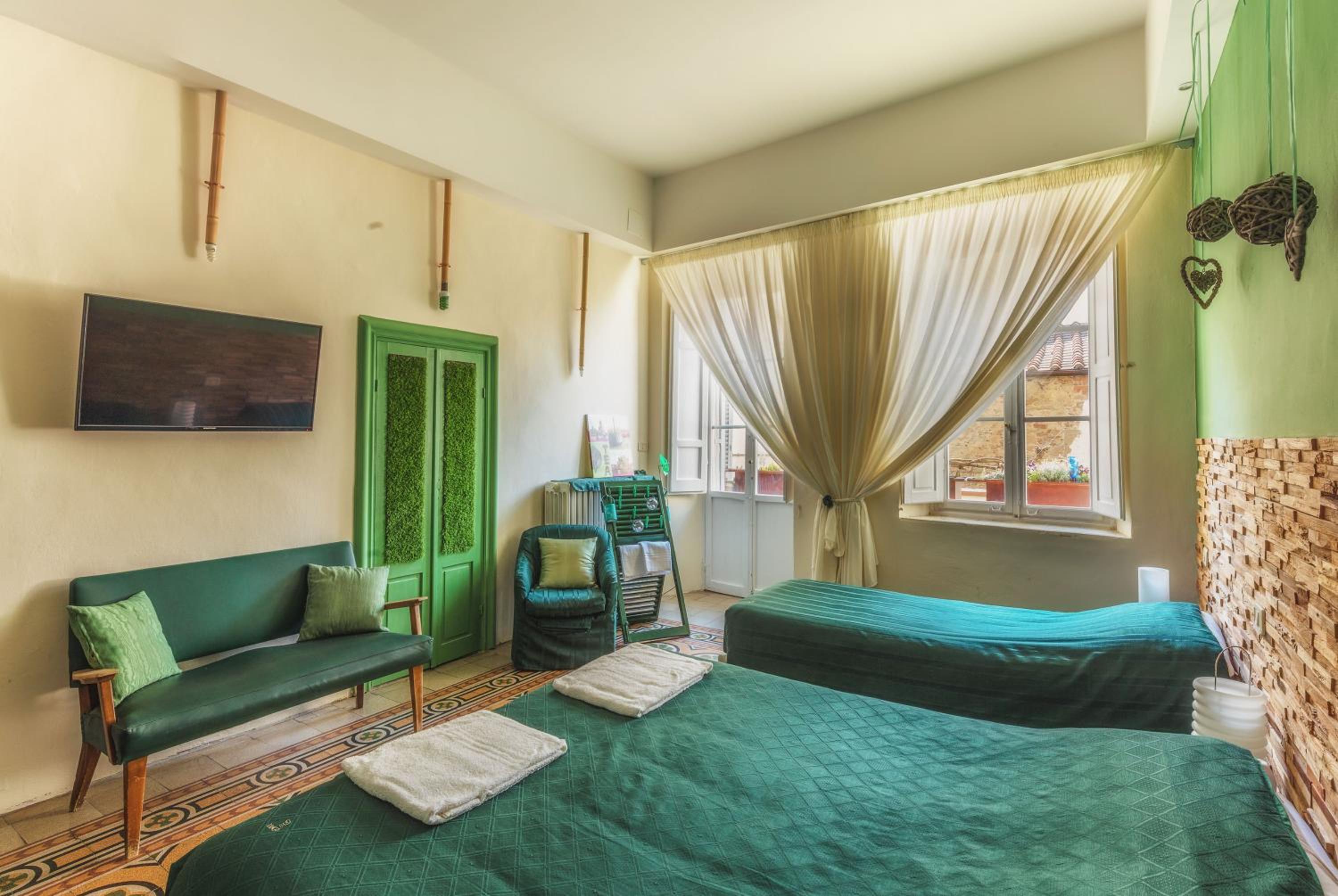 Deluxe Triple Room photo 1