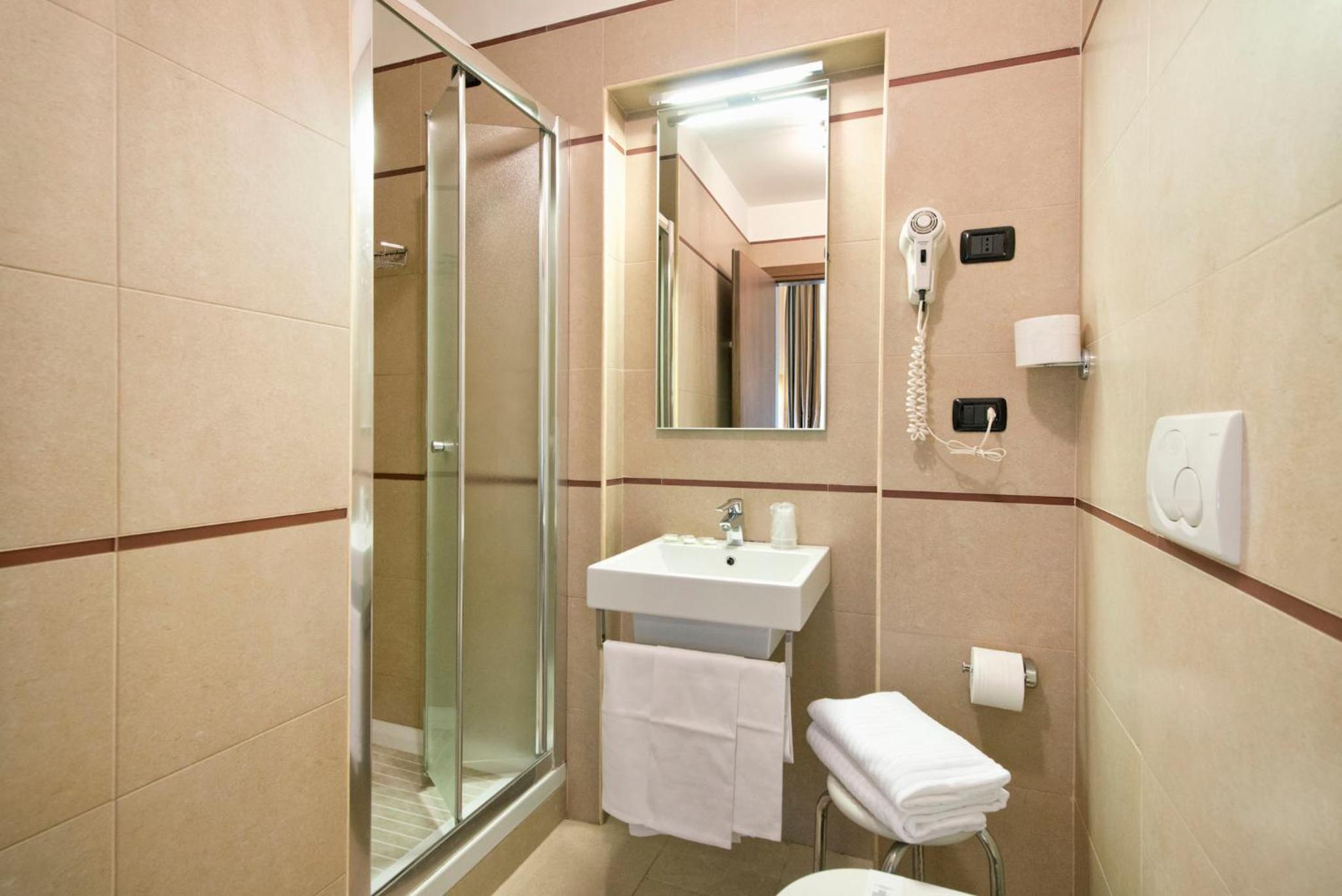 Single Room photo 2