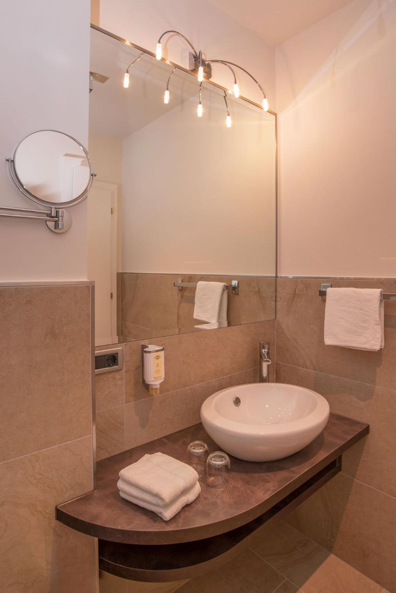 Superior Double Room with Balcony photo 2