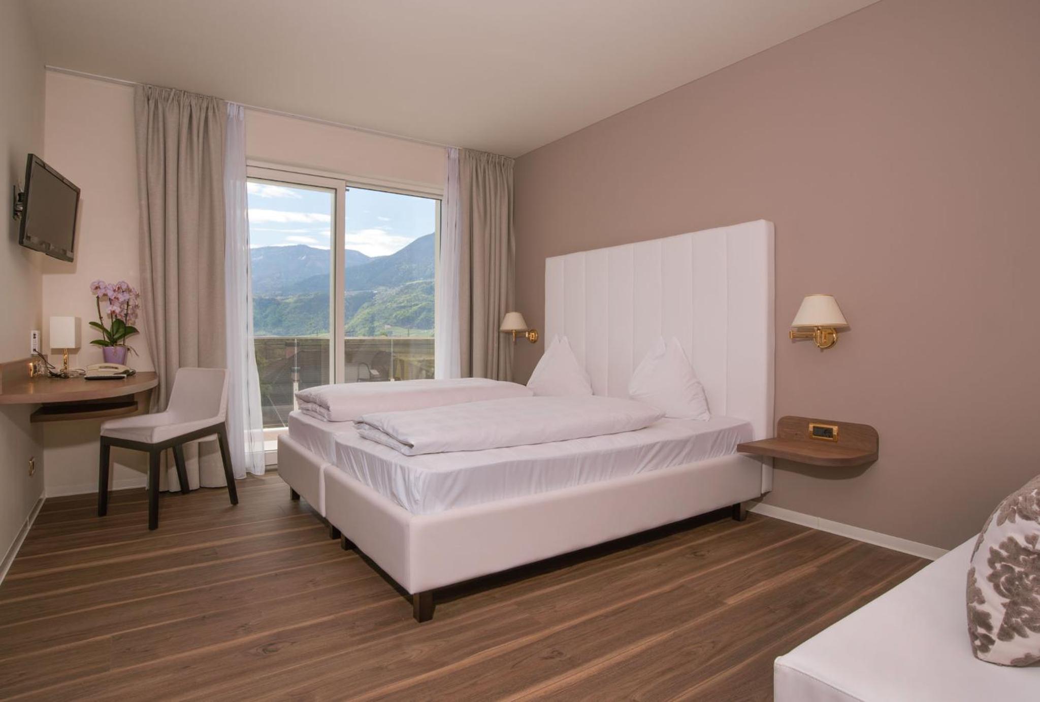 Superior Double Room with Balcony