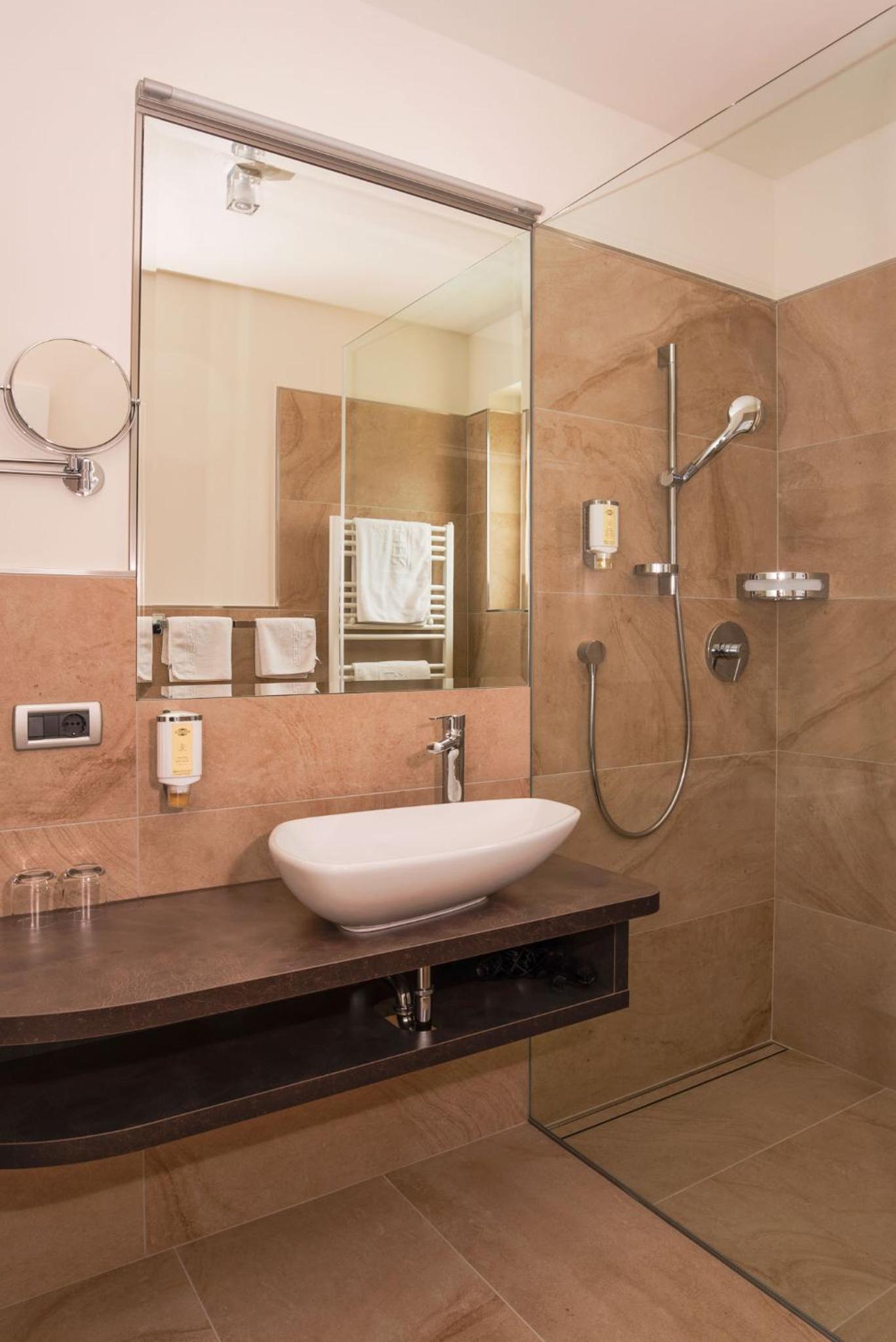 Superior Double Room with Balcony photo 3