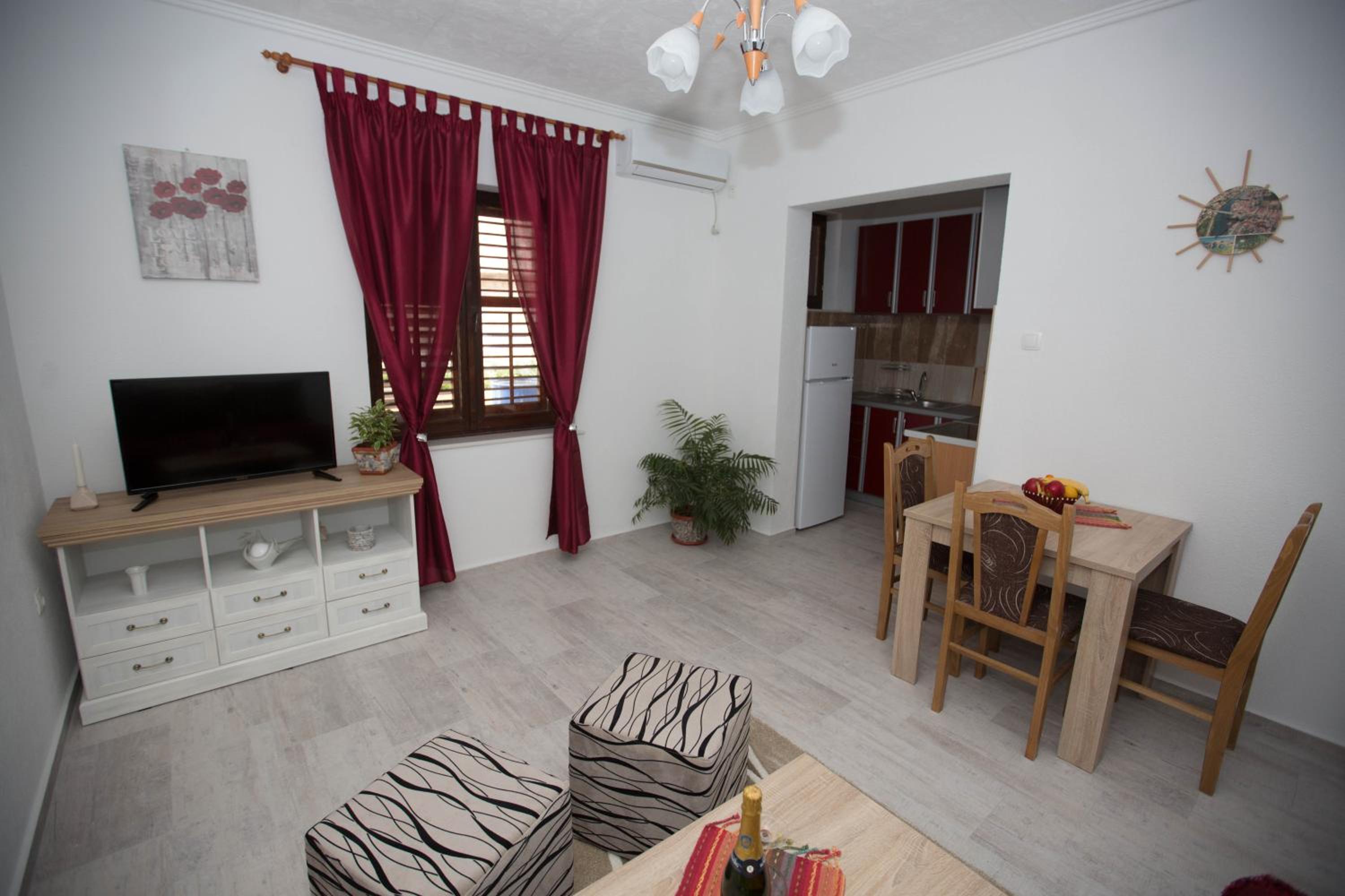 Apartment - Photo 17