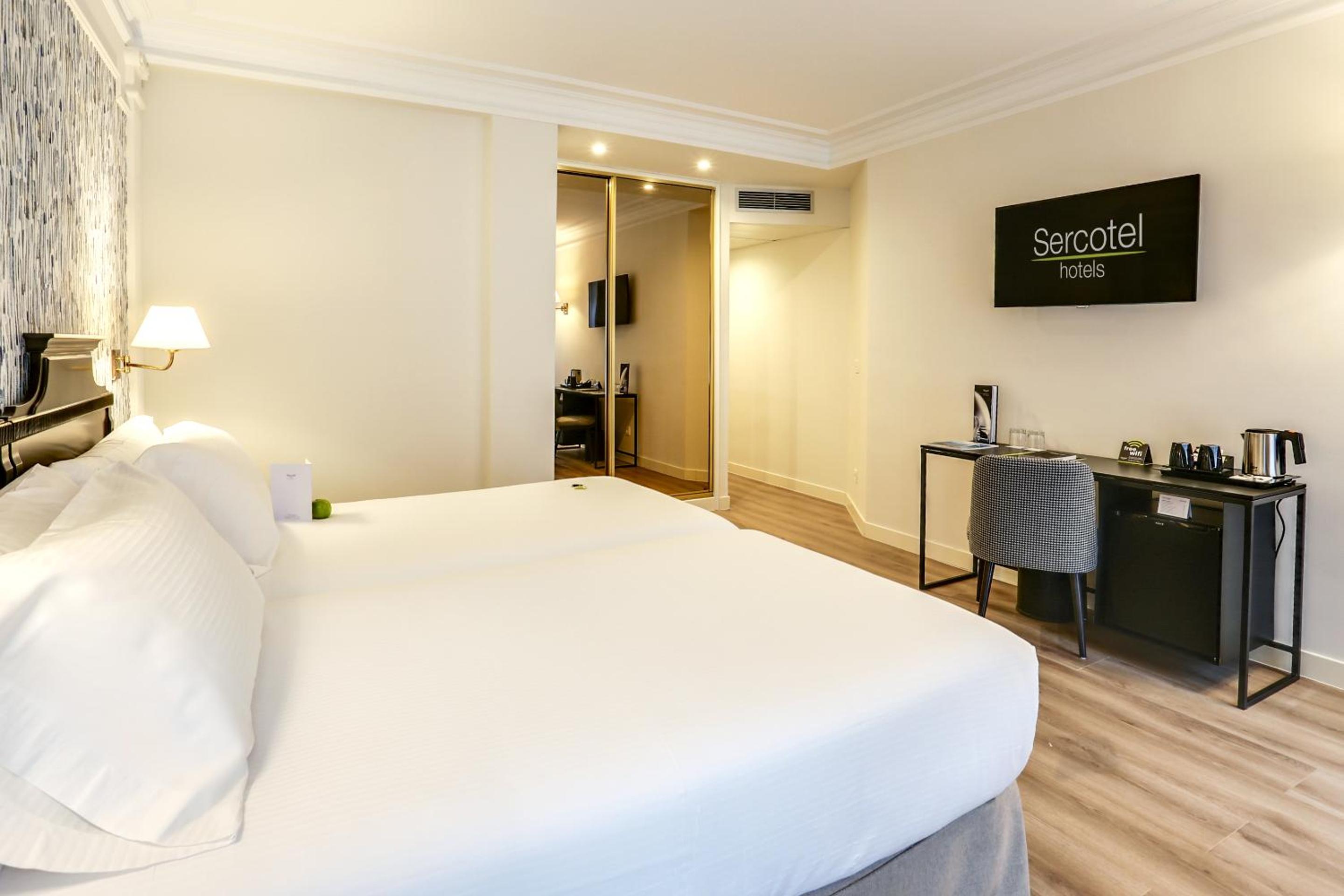 Superior Twin Room - Photo 8