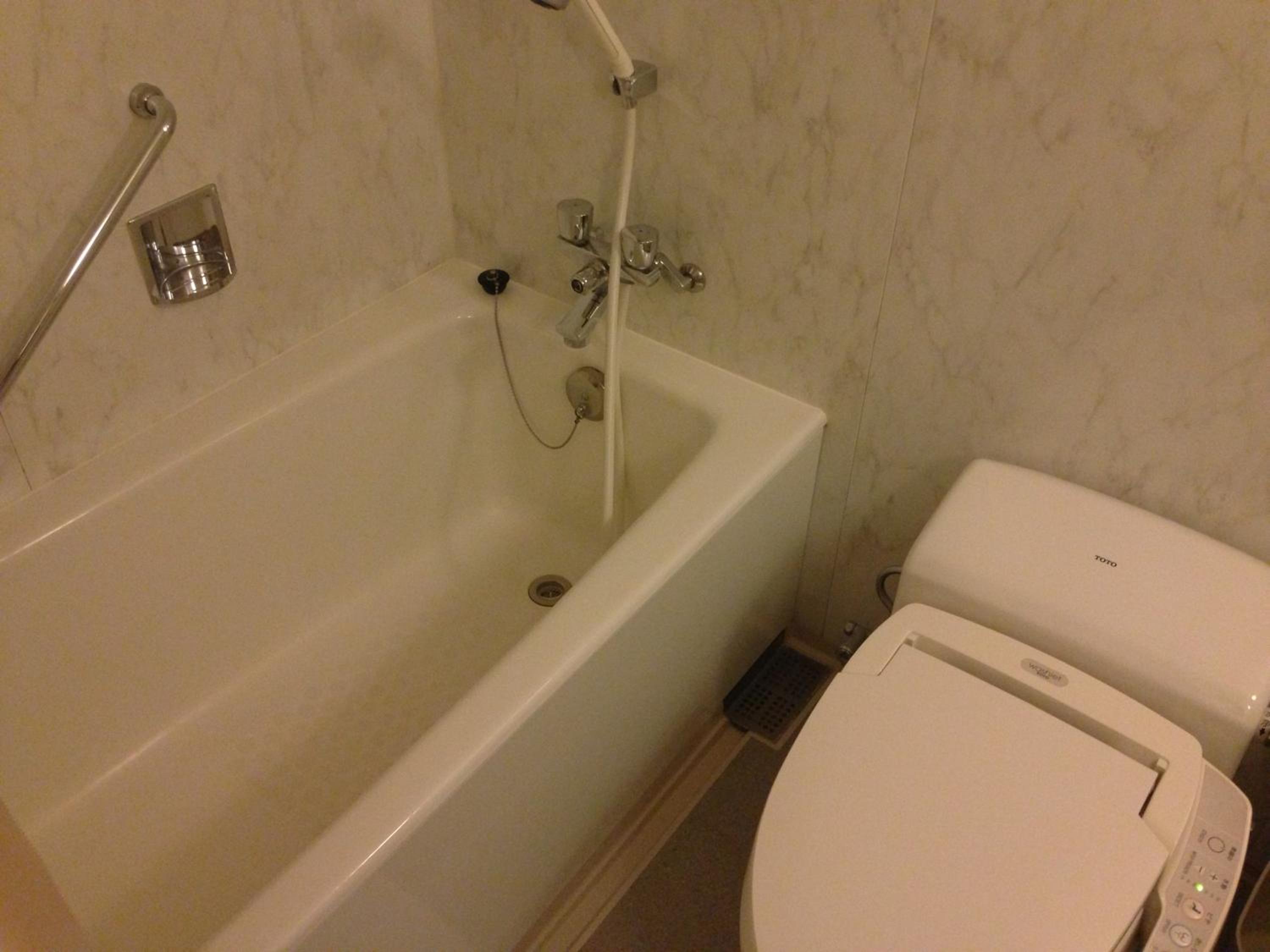 Deluxe Twin Room - Photo 3