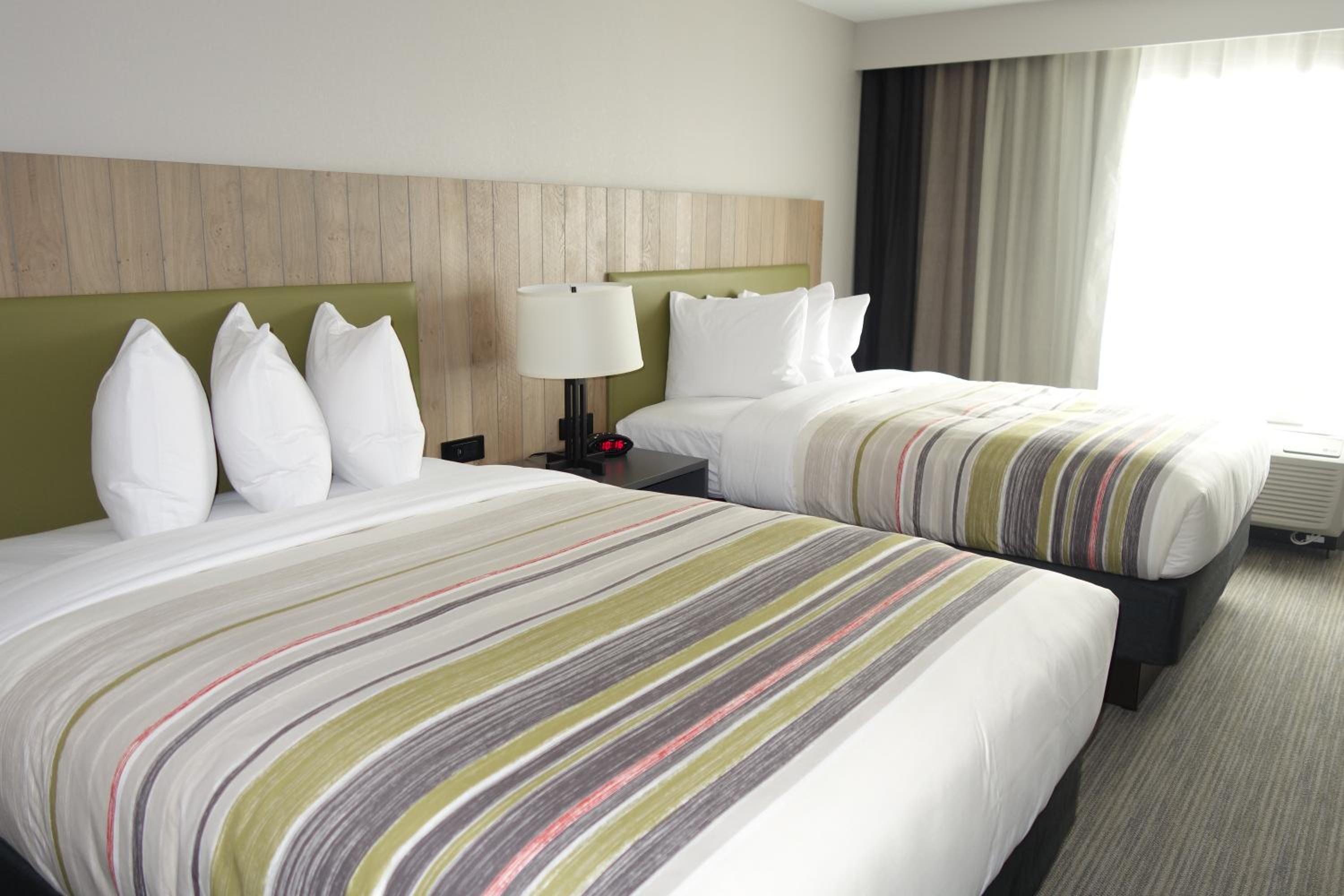 Queen Room with Two Queen Beds - Disability Access/Non-Smoking photo 2