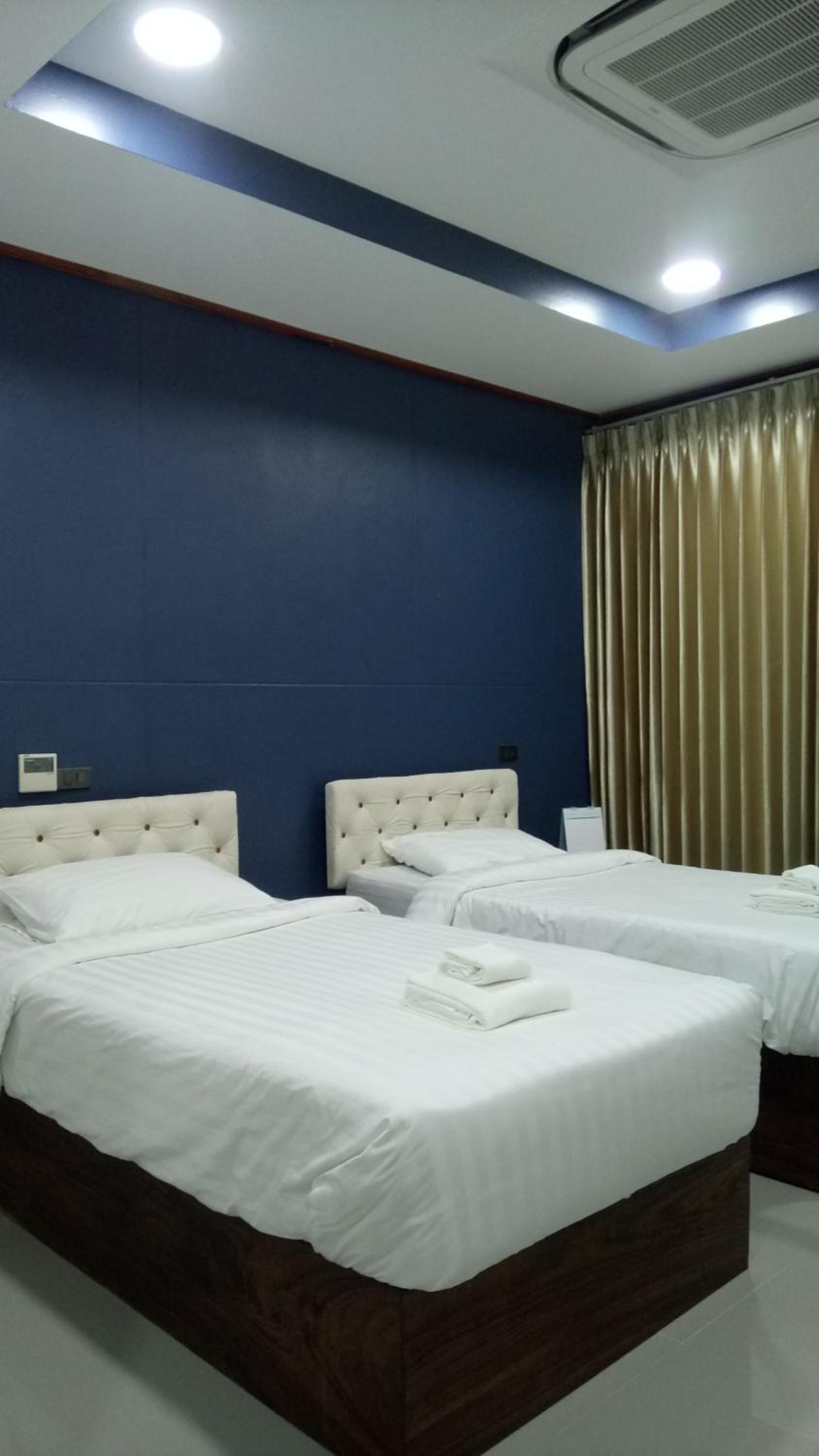 Deluxe Twin Room photo 2