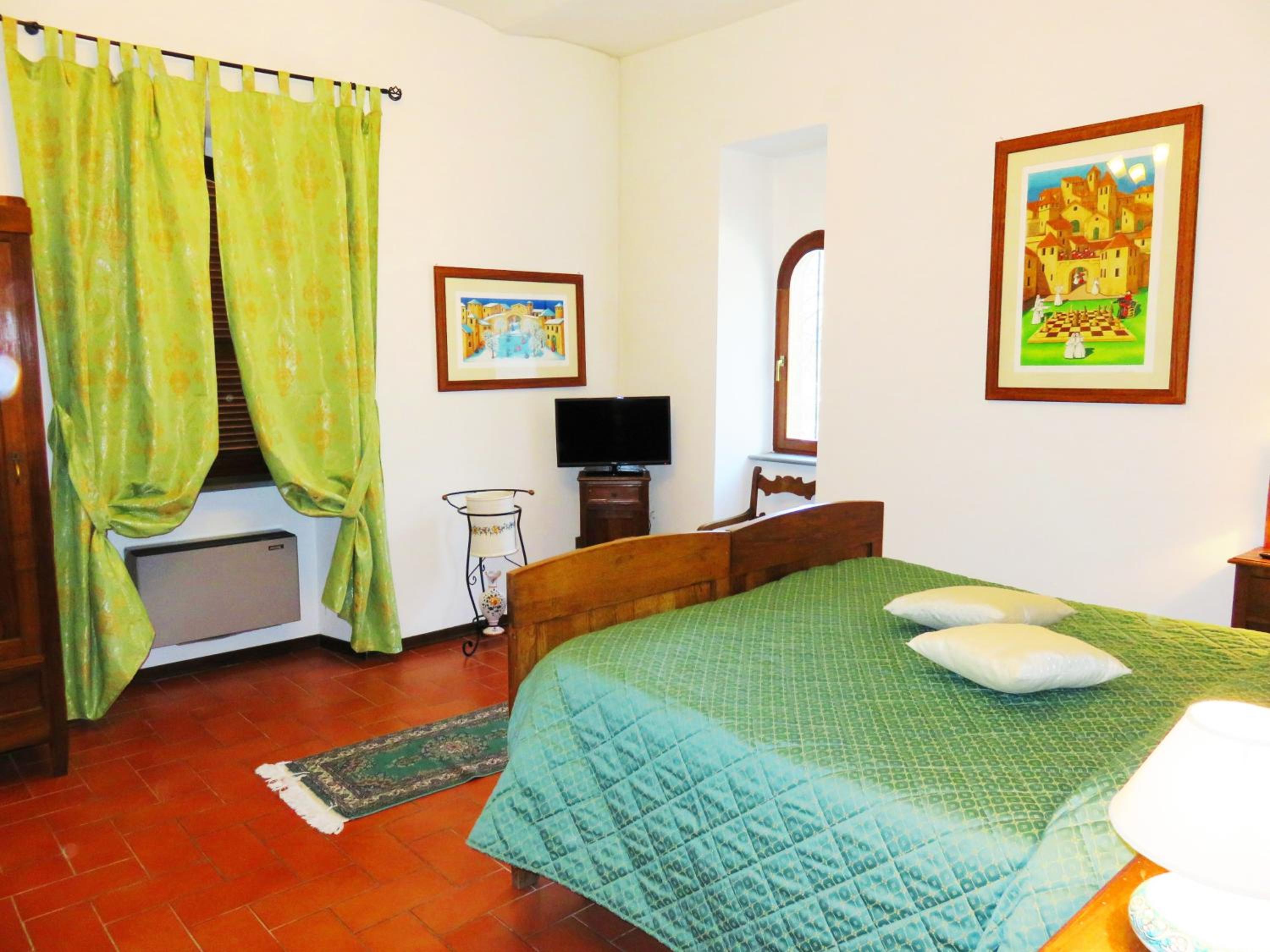 Deluxe King Suite
