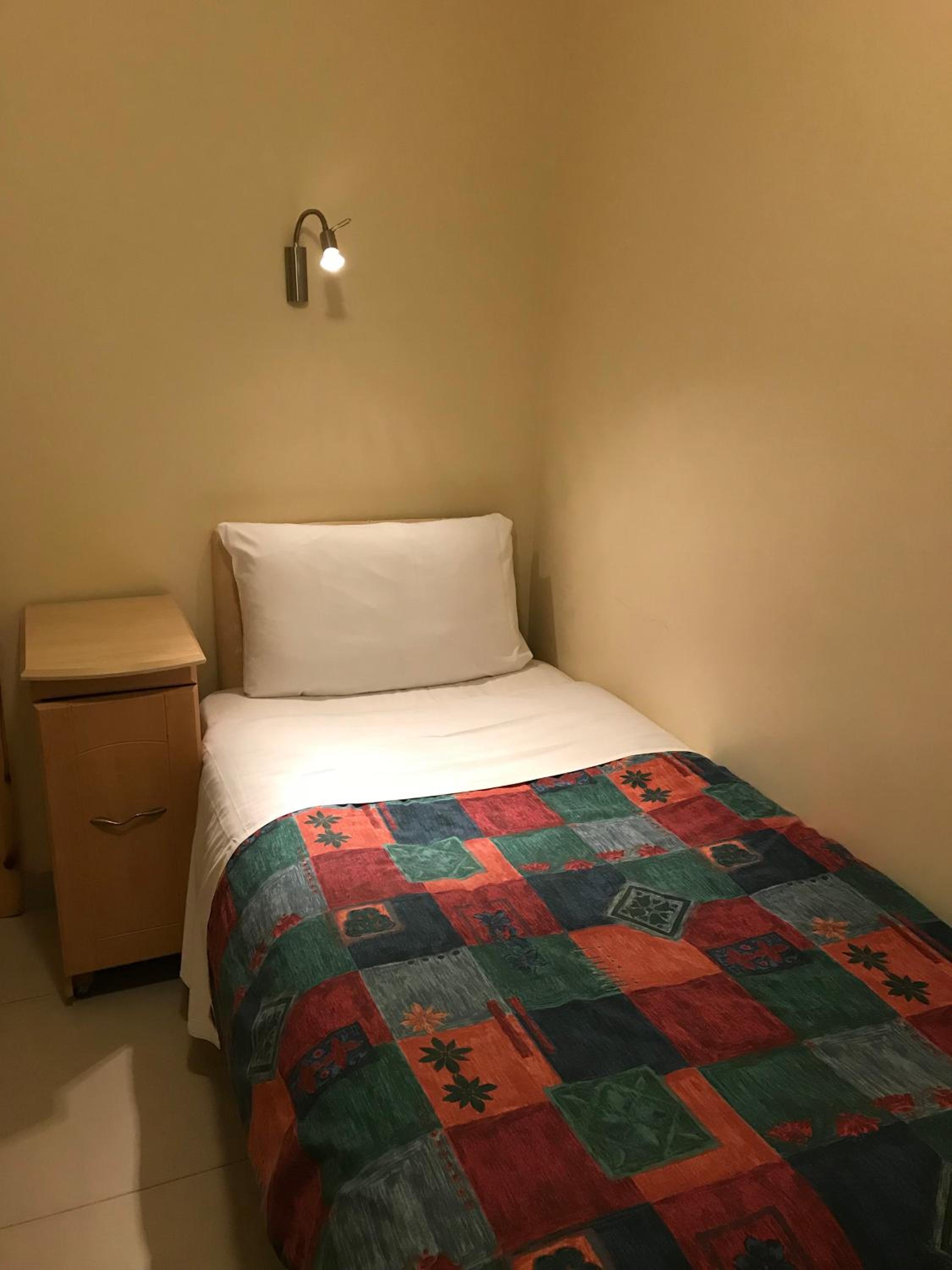 Single Room with Private Bathroom photo 2