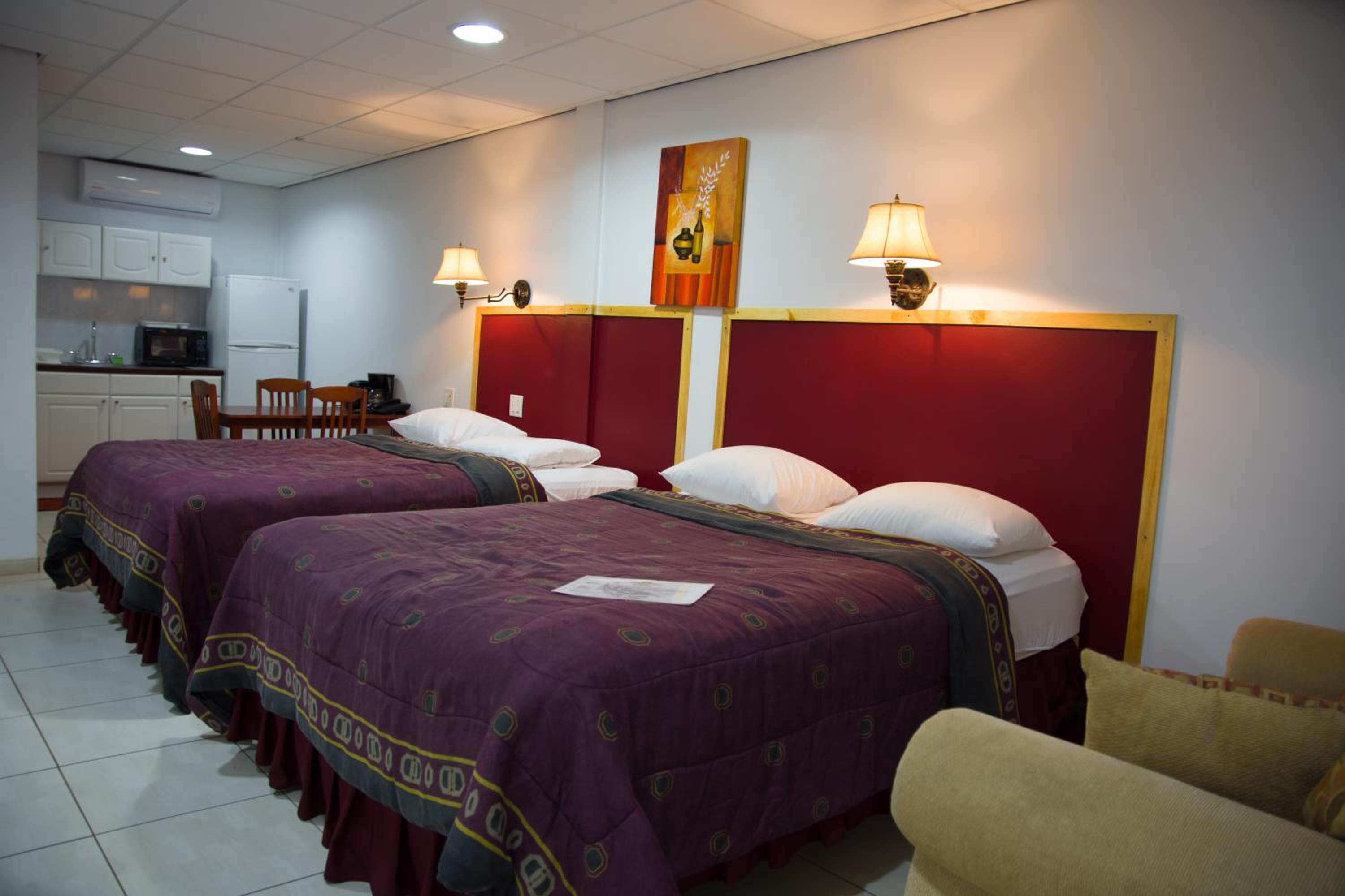 Deluxe Queen Room with Two Queen Beds photo 3