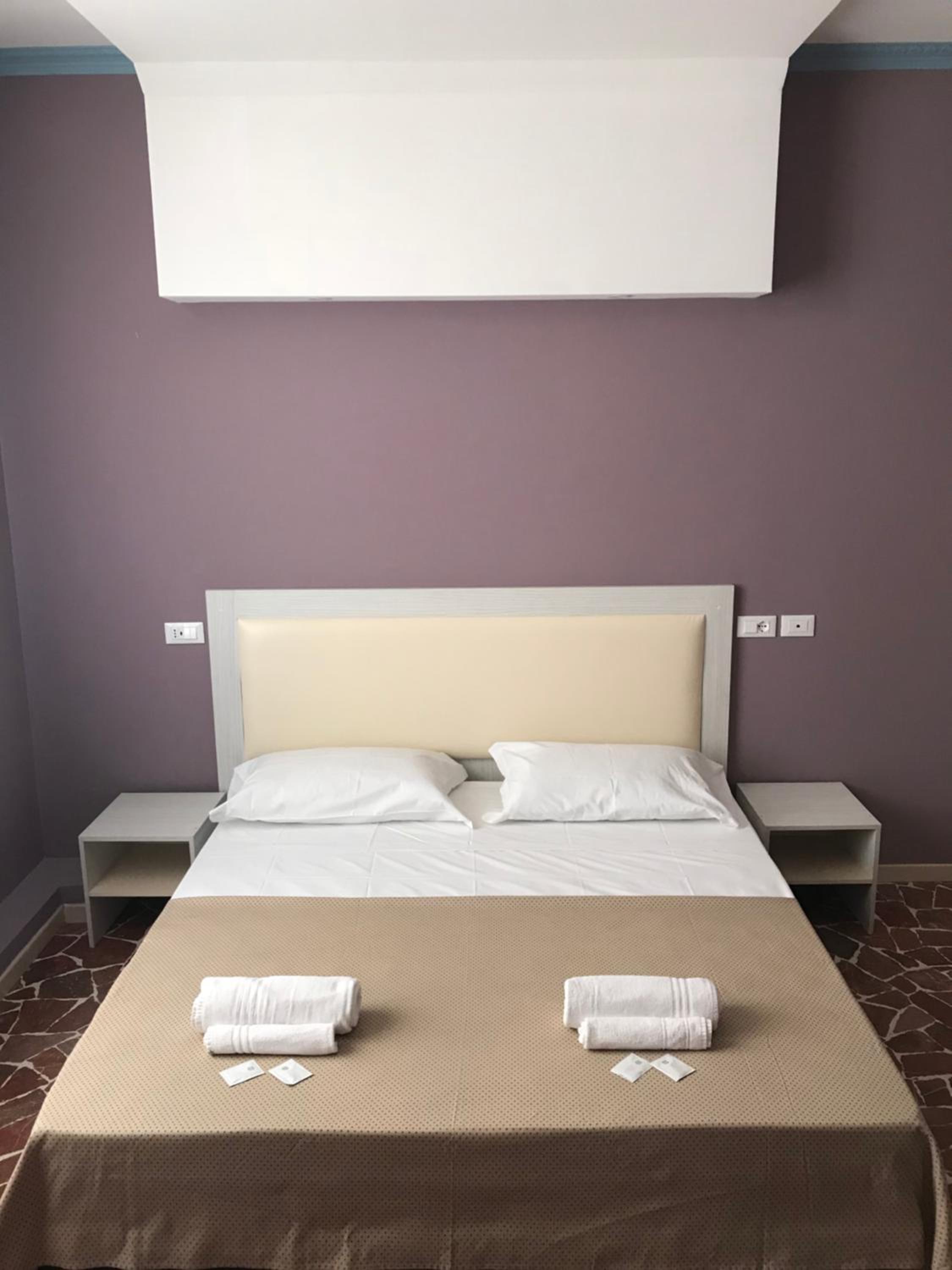 Economy Double or Twin Room photo 2