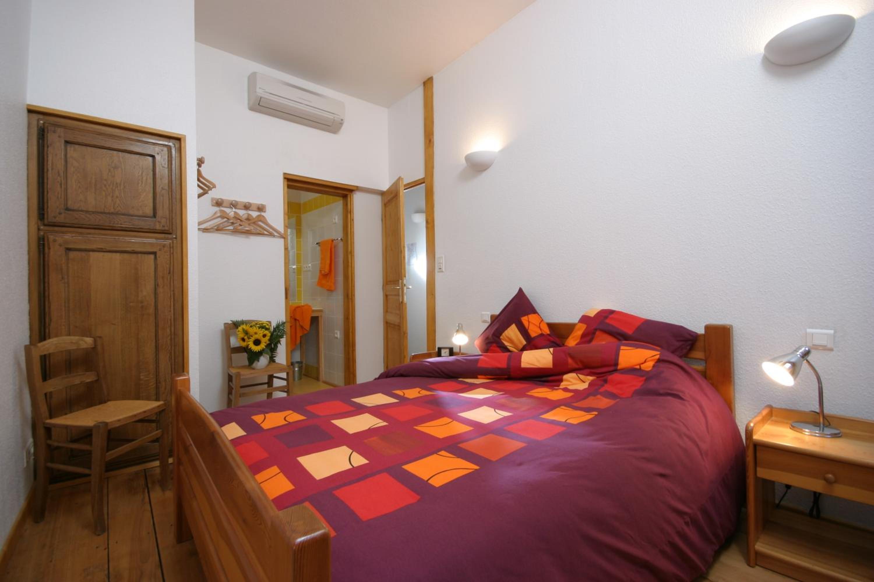 Two-Bedroom Apartment - La Collegiale photo 3