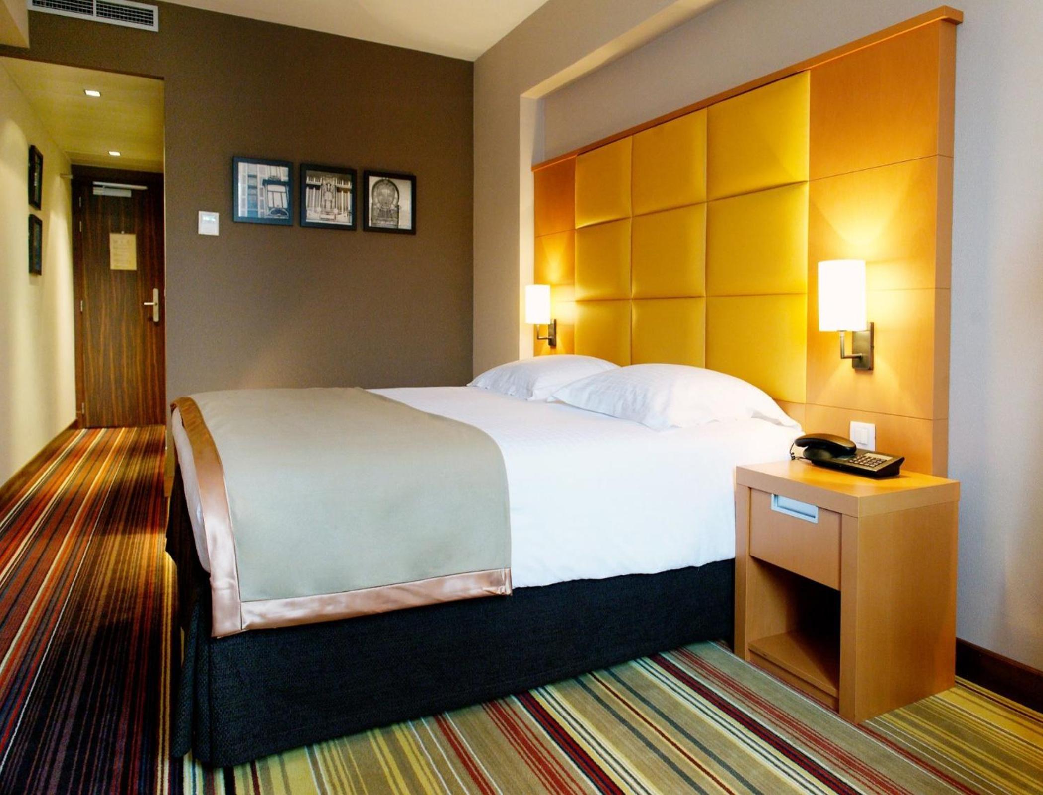 Business Double or Twin Room - Photo 1