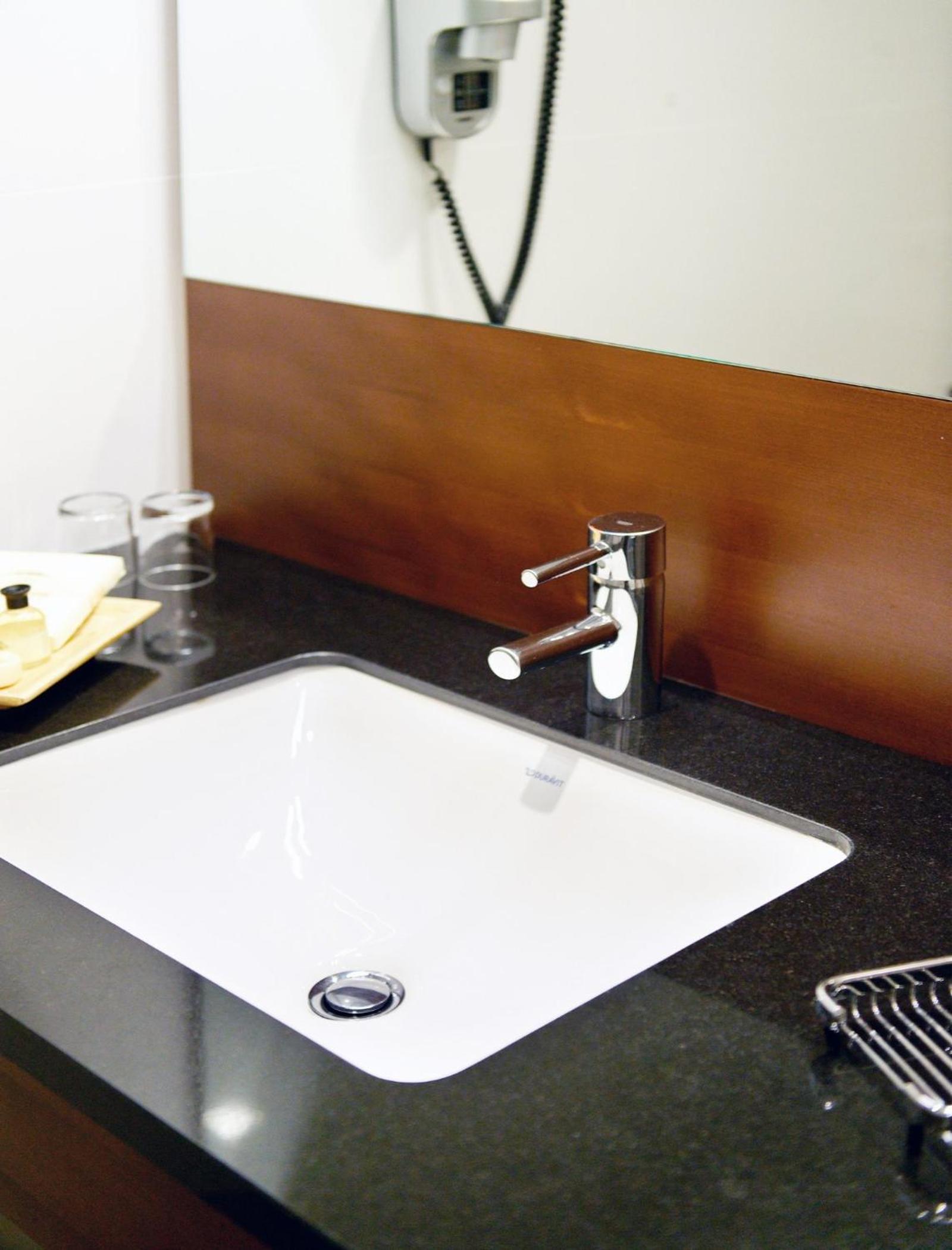 Business Double or Twin Room - Photo 2