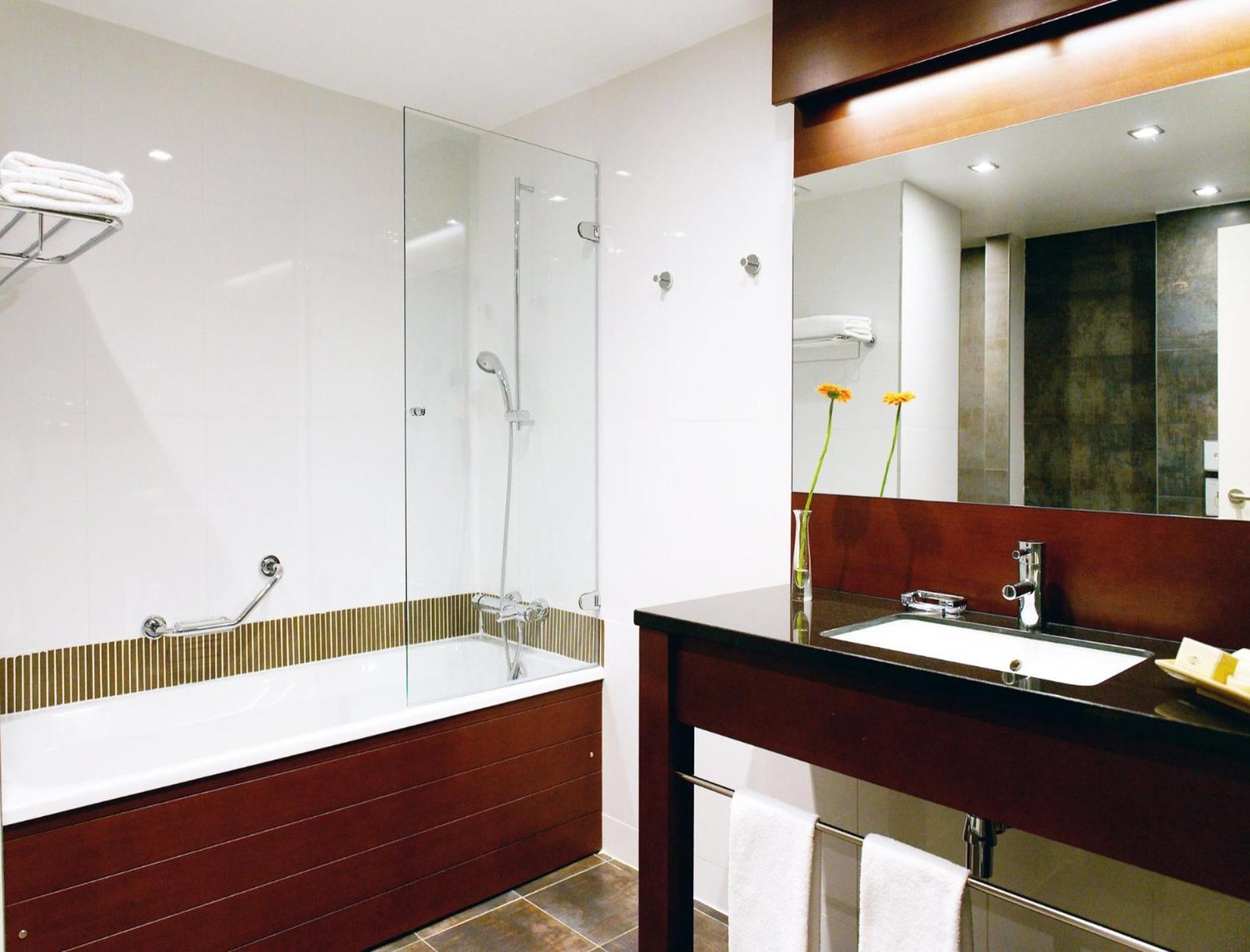Business Double or Twin Room - Photo 3
