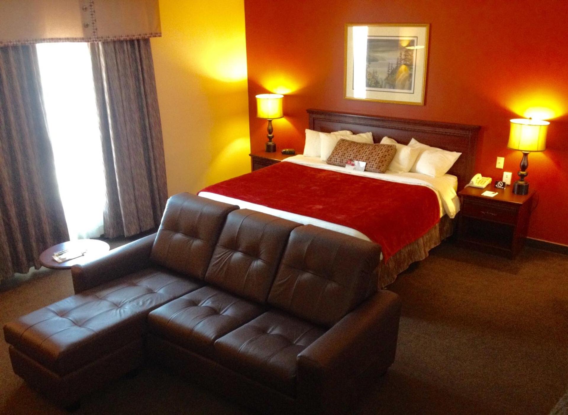 Deluxe King Room - Non-Smoking