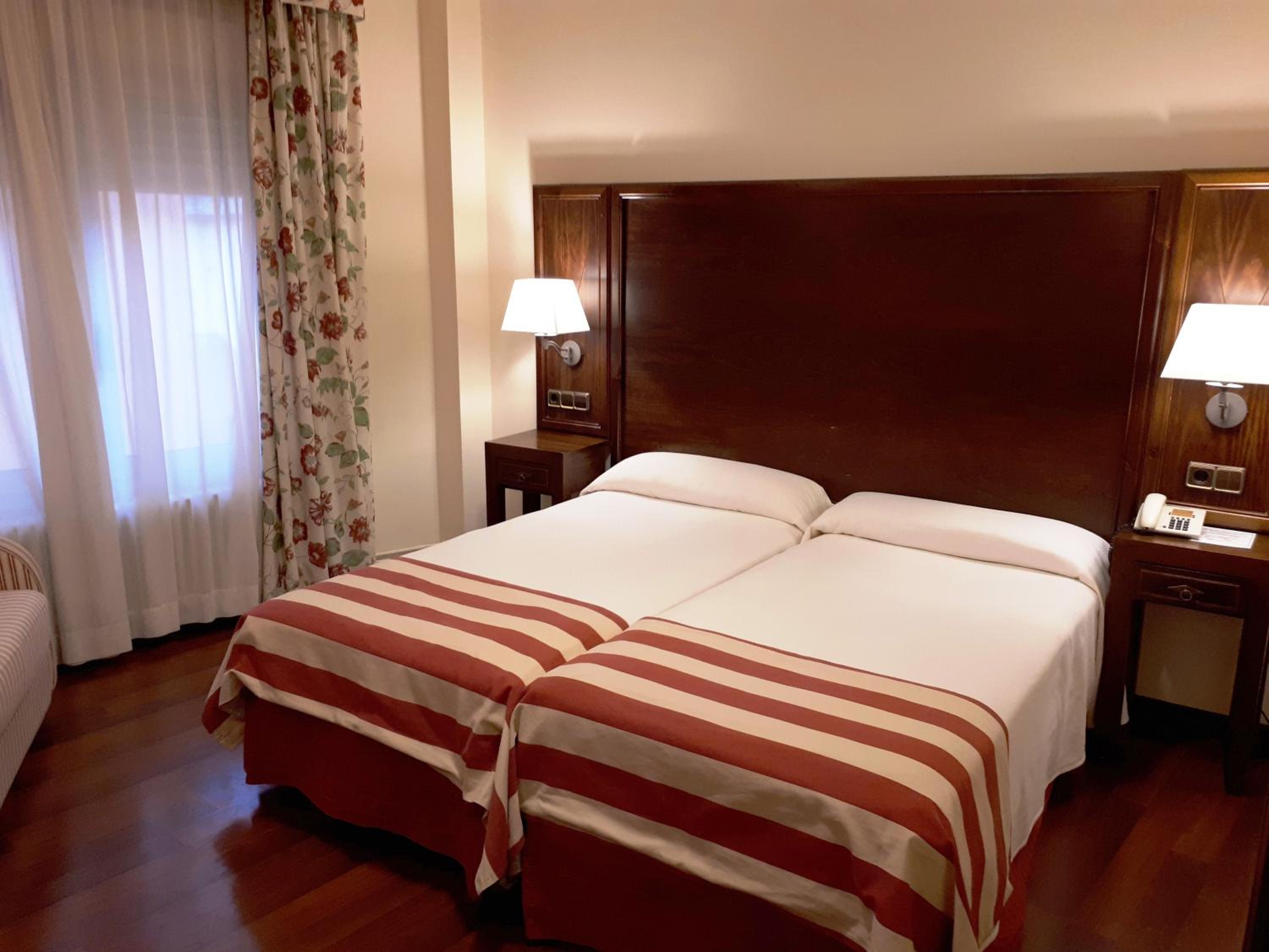Double Room - Photo 4