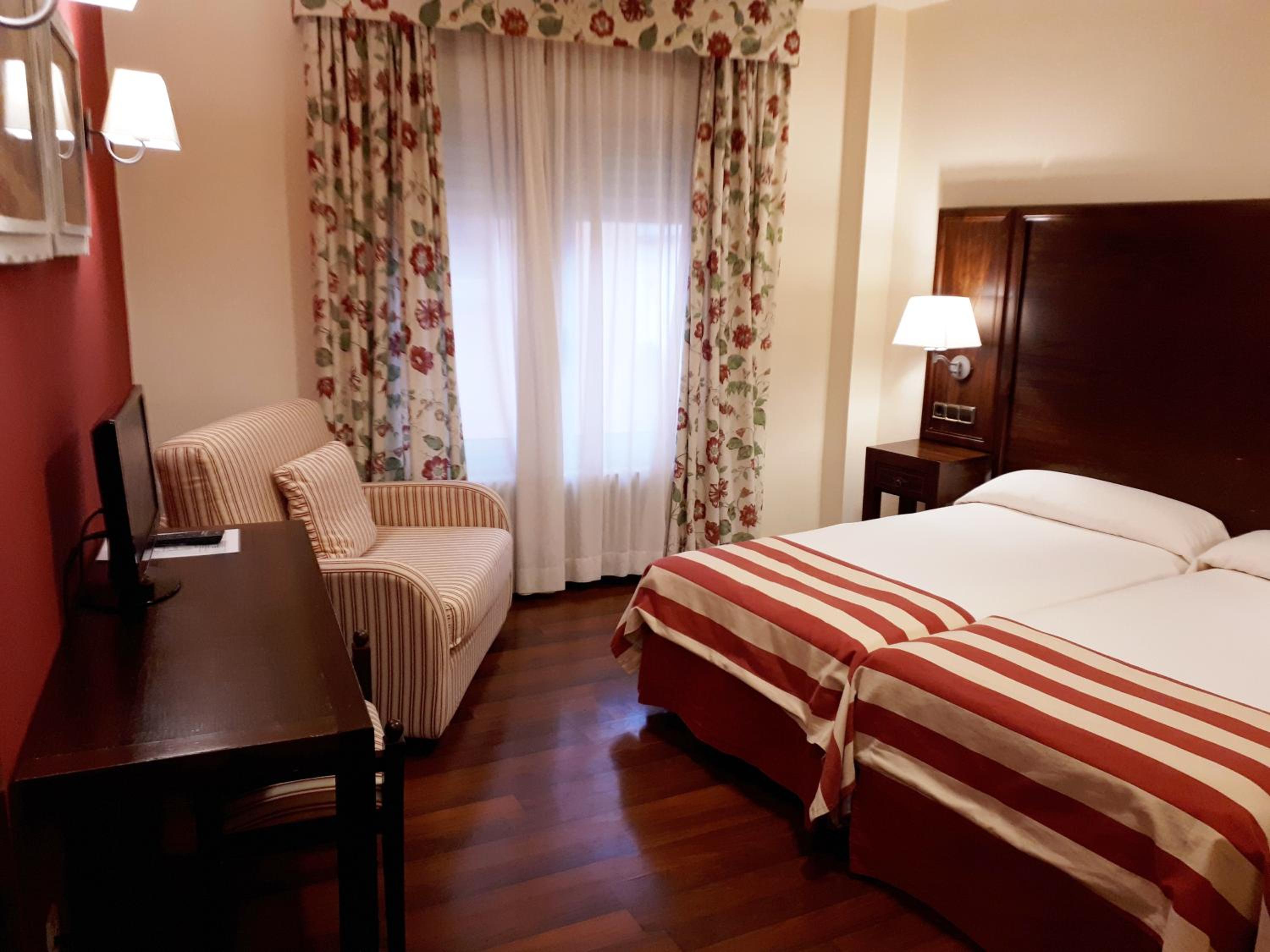 Double Room - Photo 1