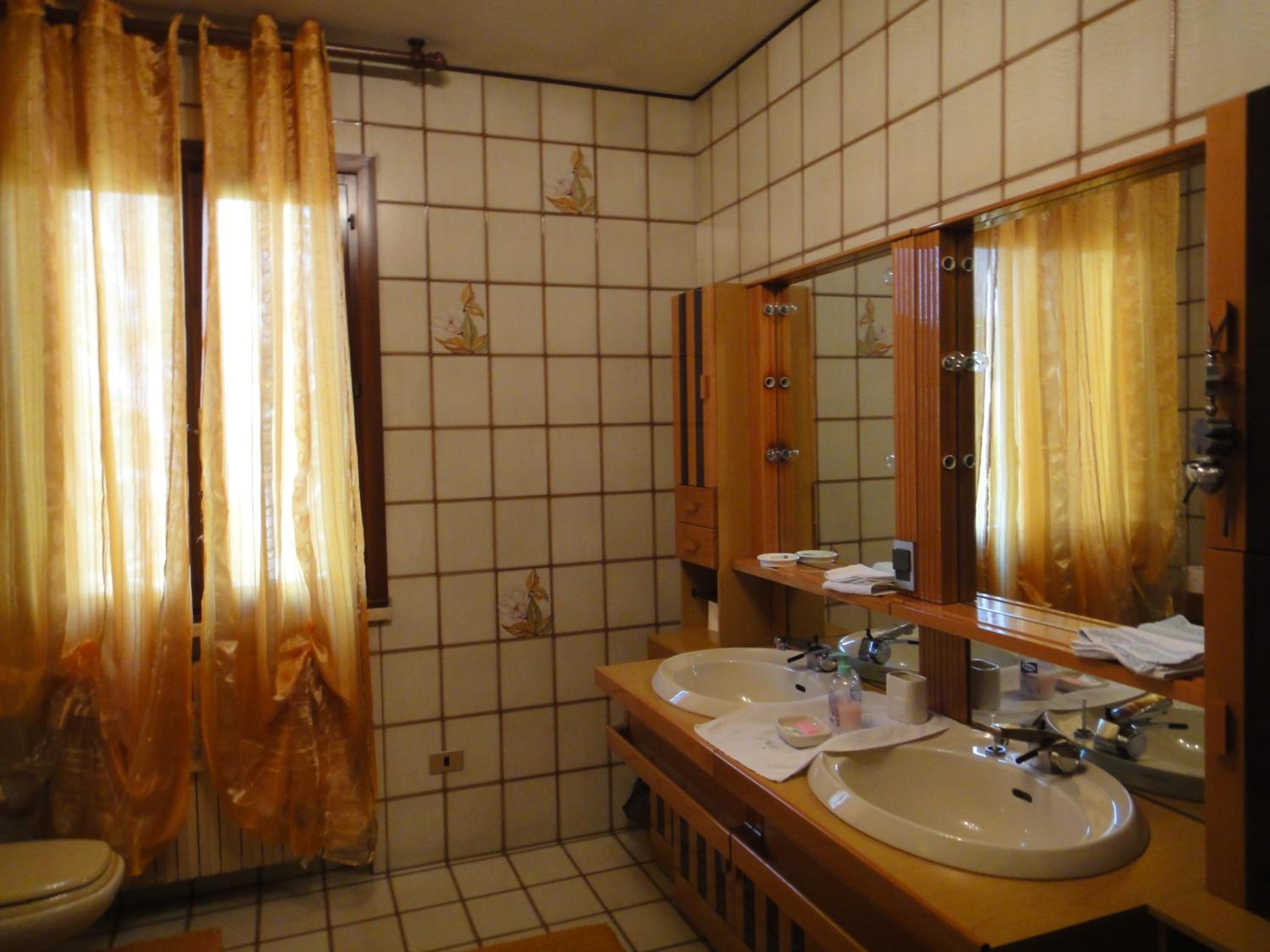 Double or Twin Room - Photo 23