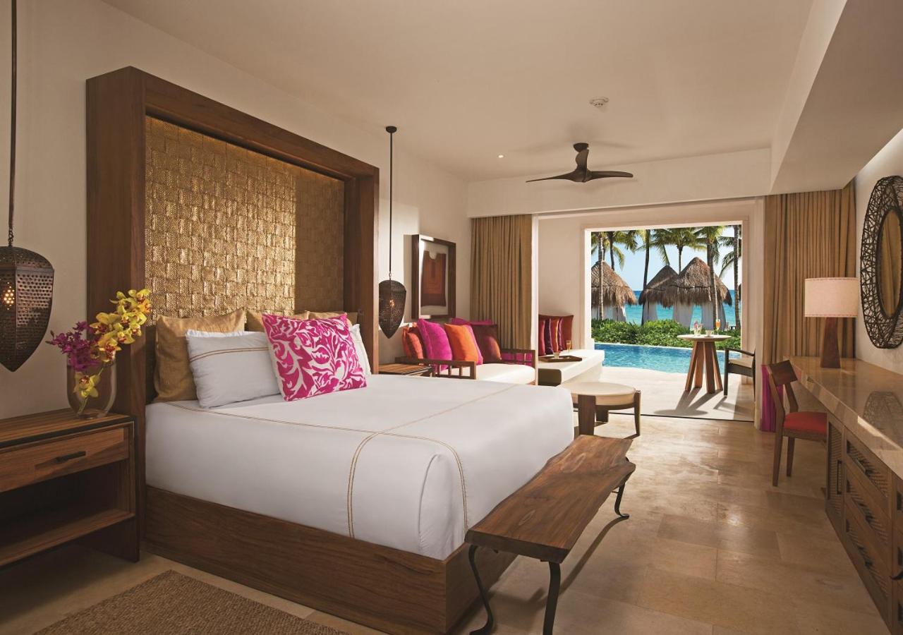 Preferred Club Junior Suite Ocean Front Swim Out King thumbnail 5