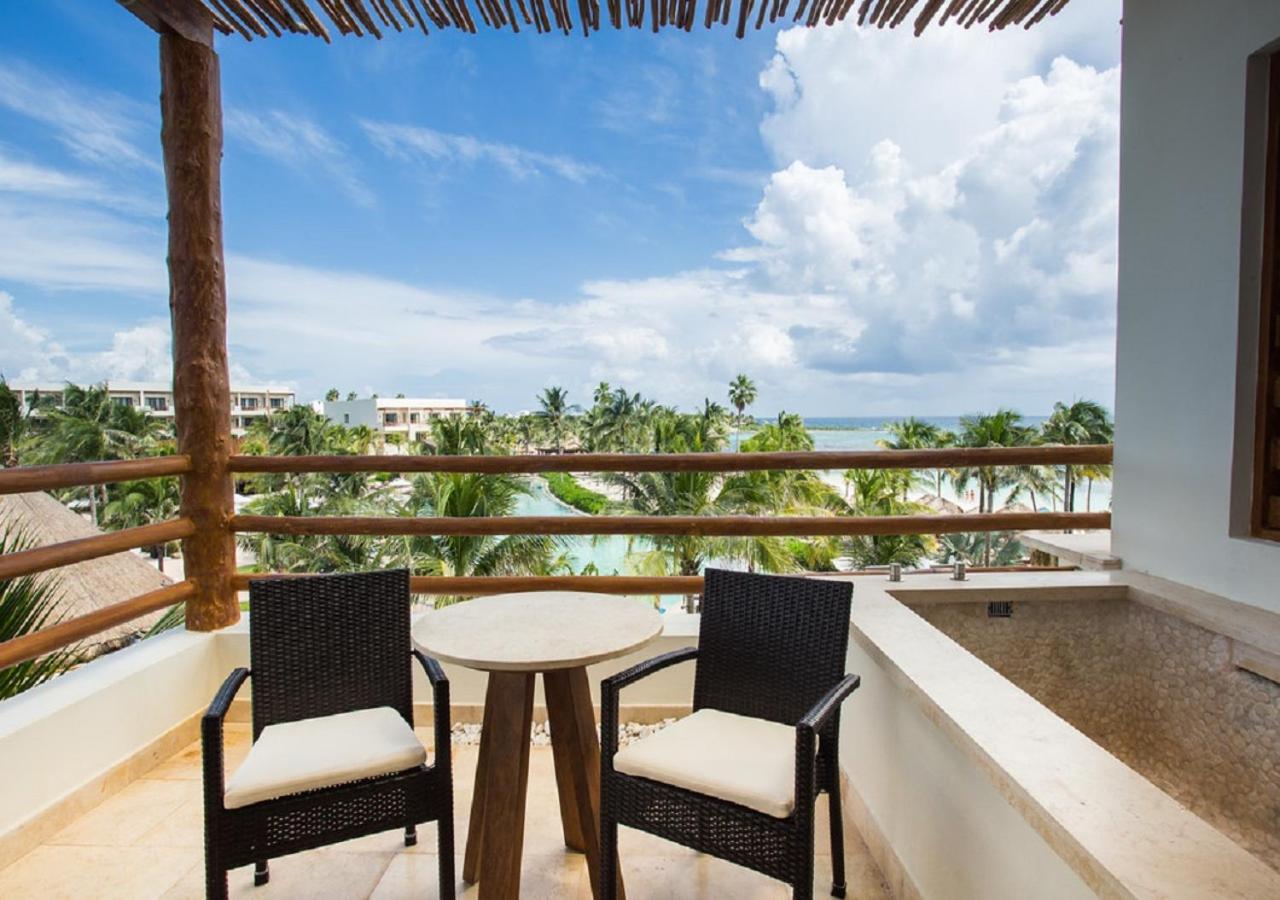 Preferred Club Junior Suite Ocean Front King thumbnail 6