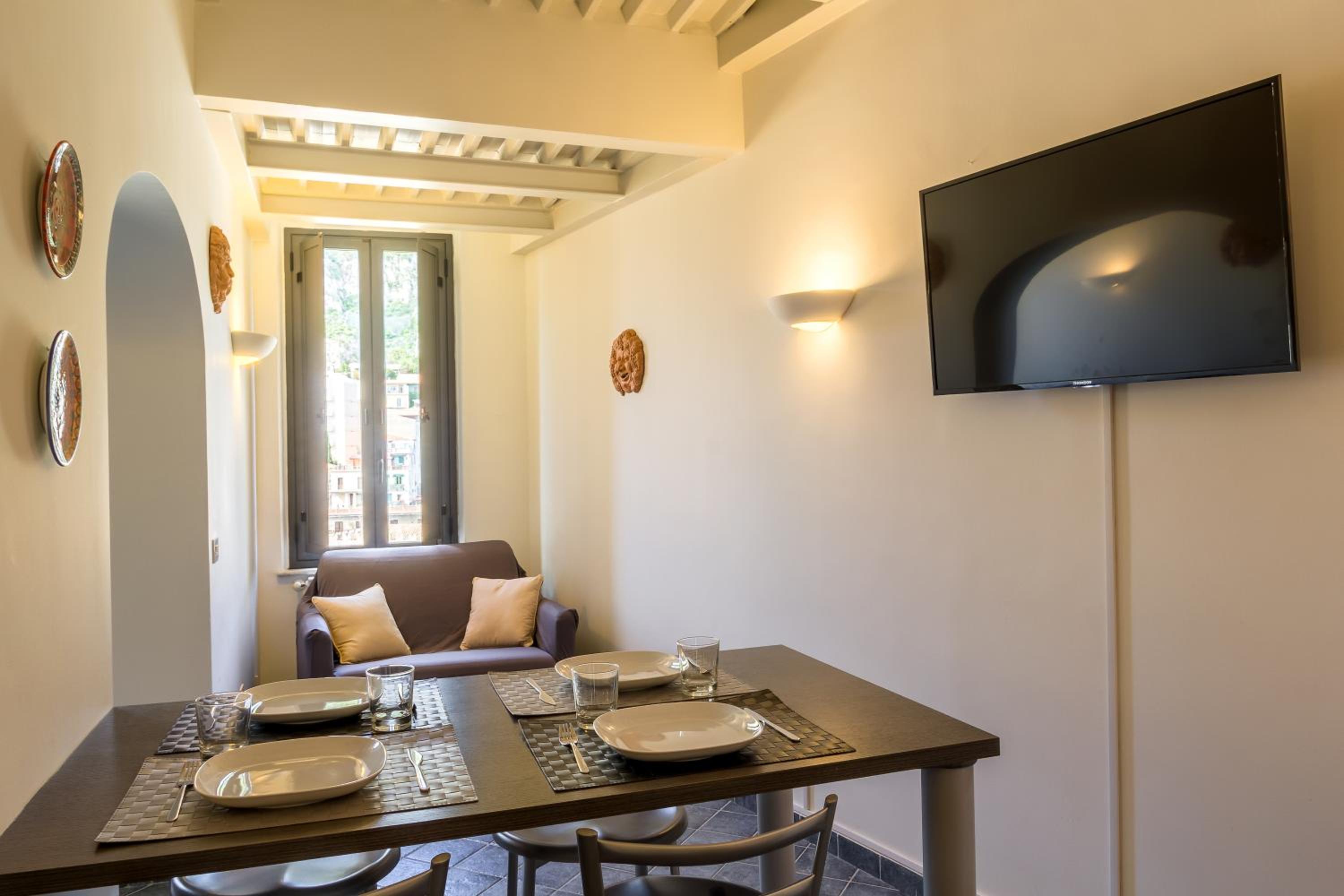 Apartment with Terrace - Photo 10