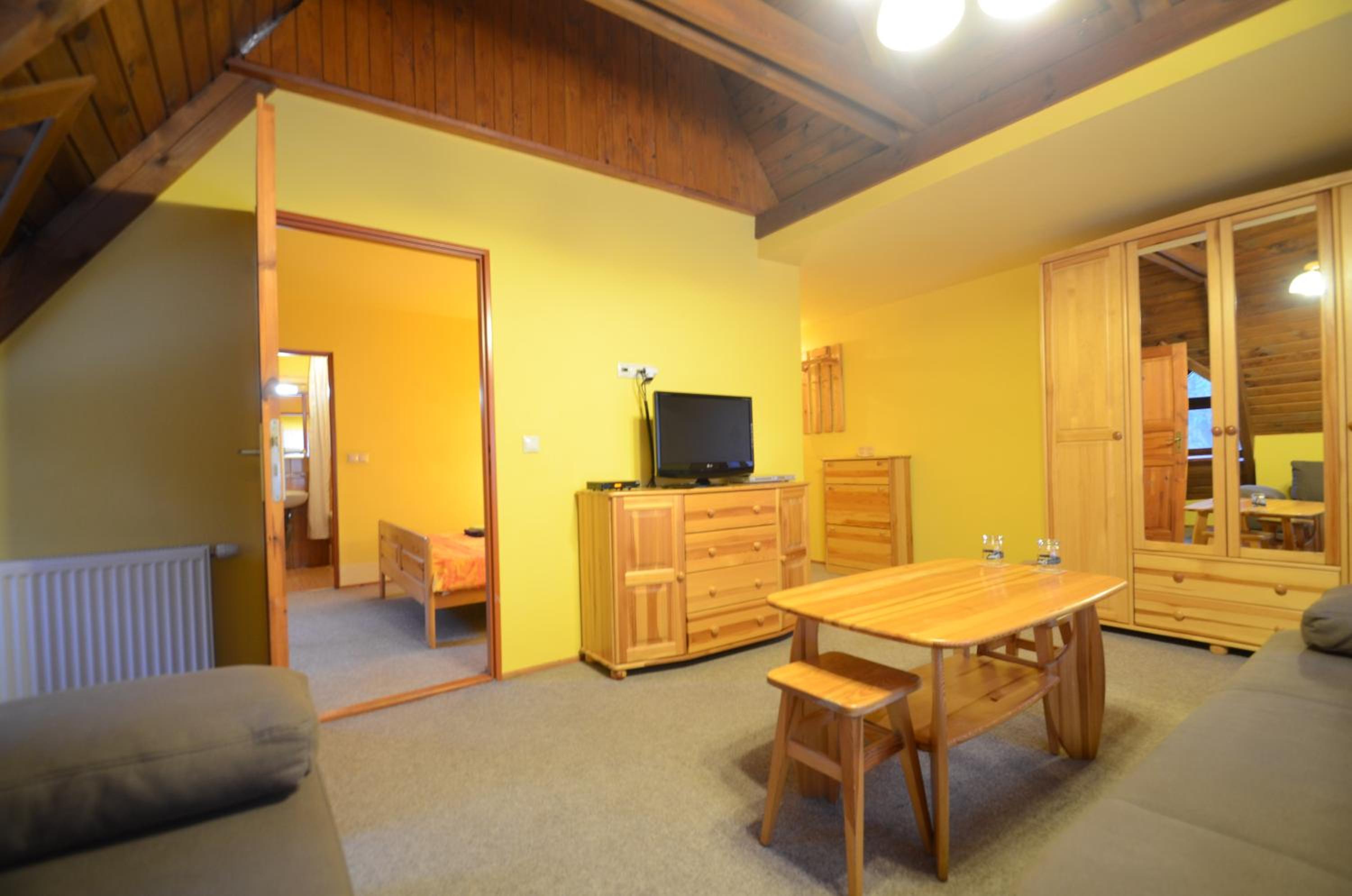 One-Bedroom Apartment photo 3